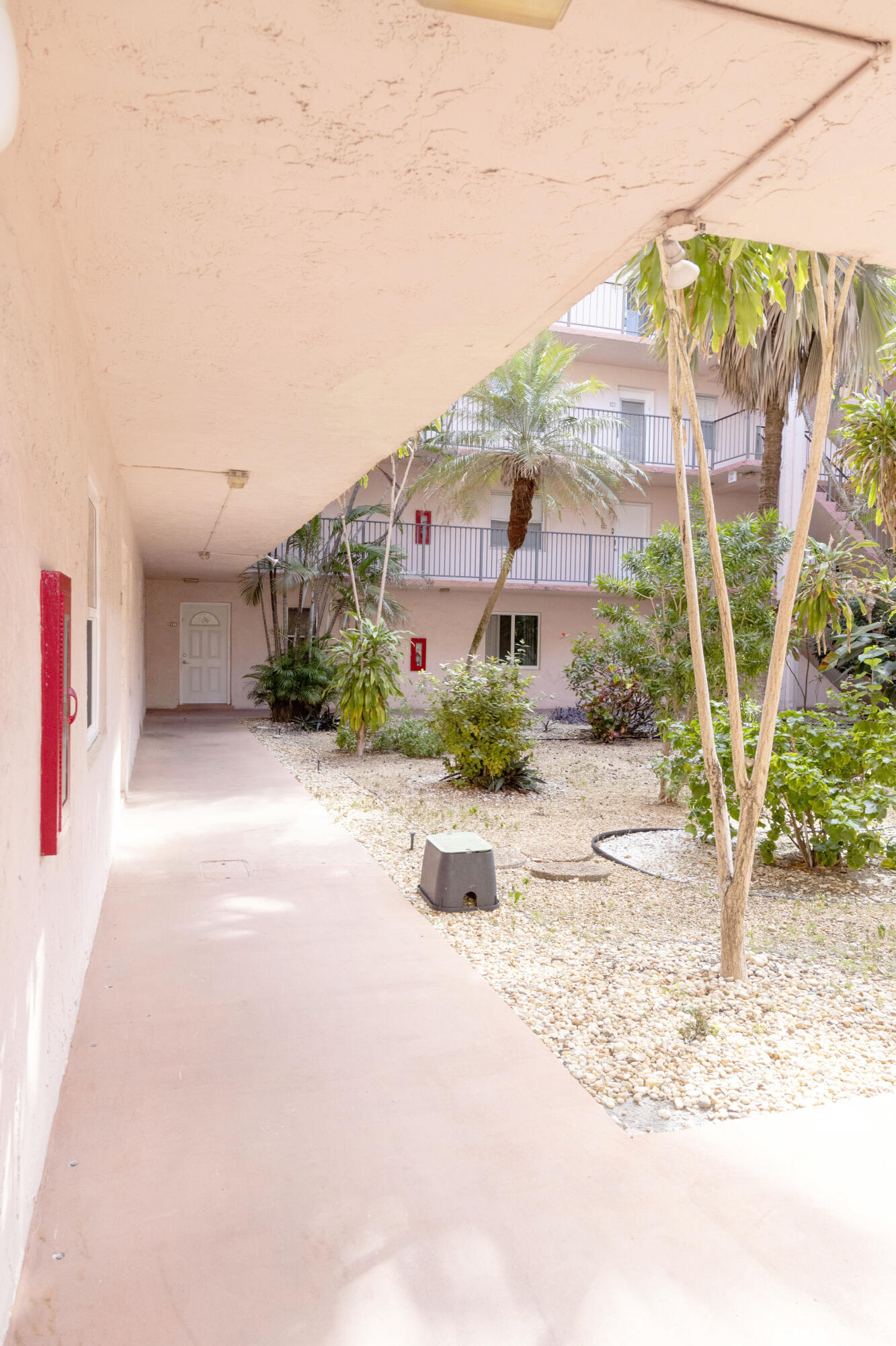 SOMERSET NO FIVE CONDO - Residential