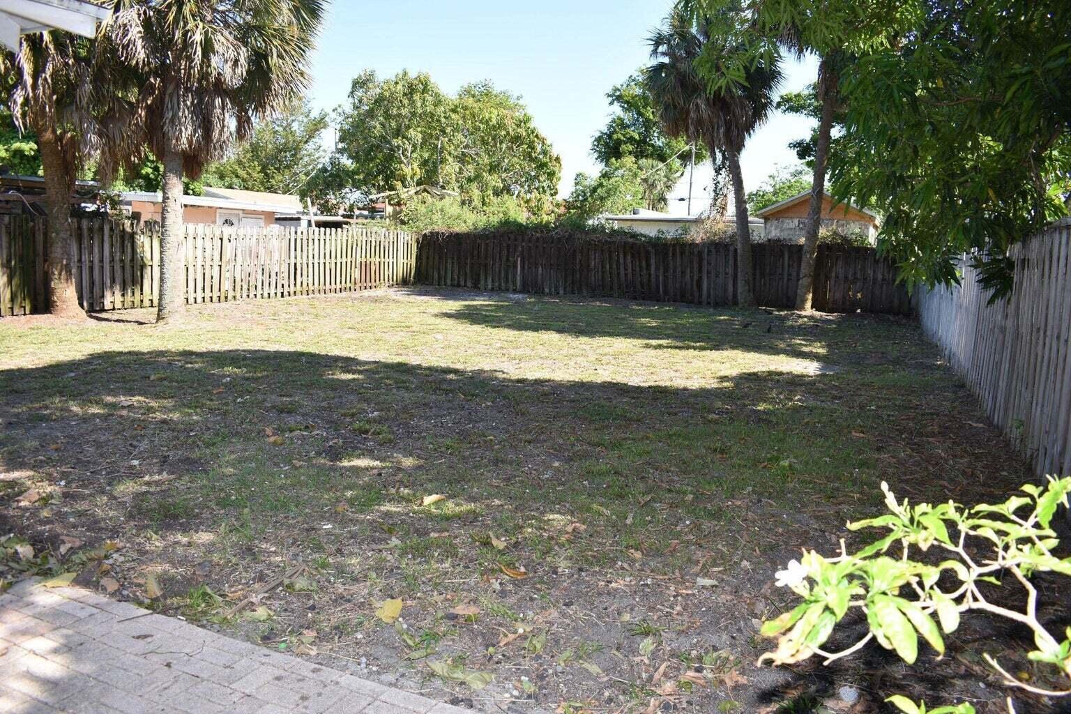 RIDGELAND PARK - Residential Lease