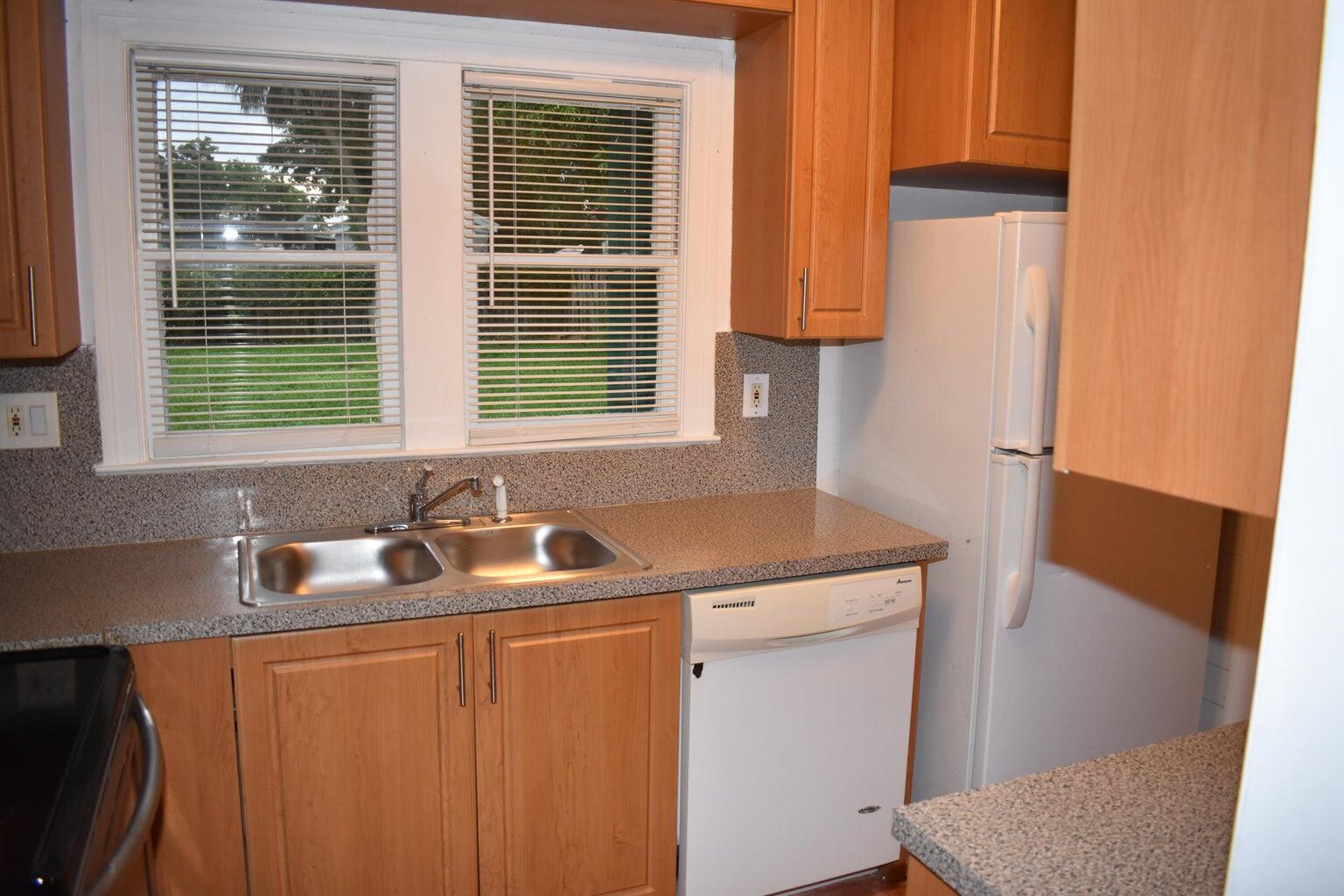RIDGELAND PARK - Residential Lease