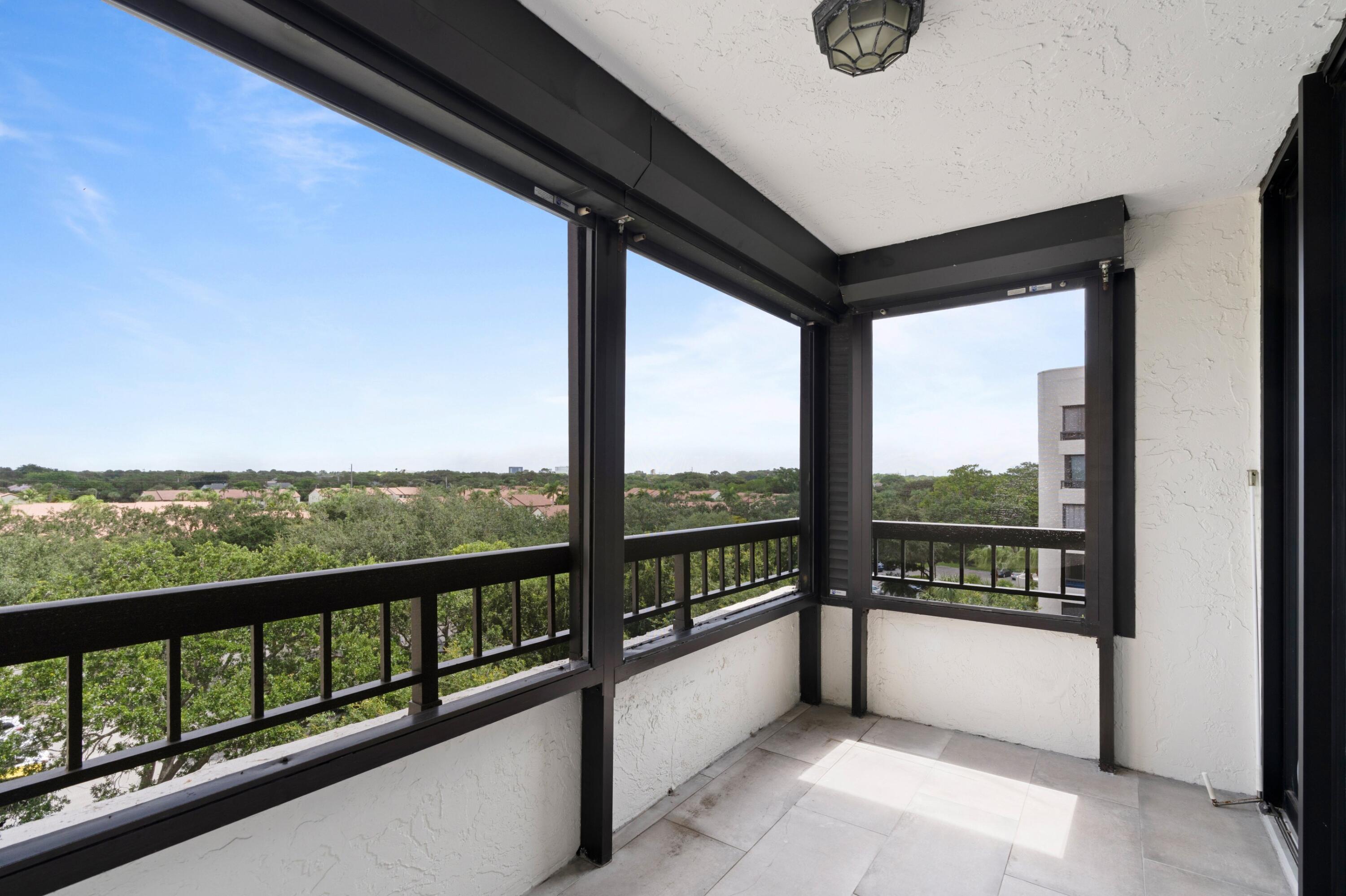 GLENS CONDO - Residential