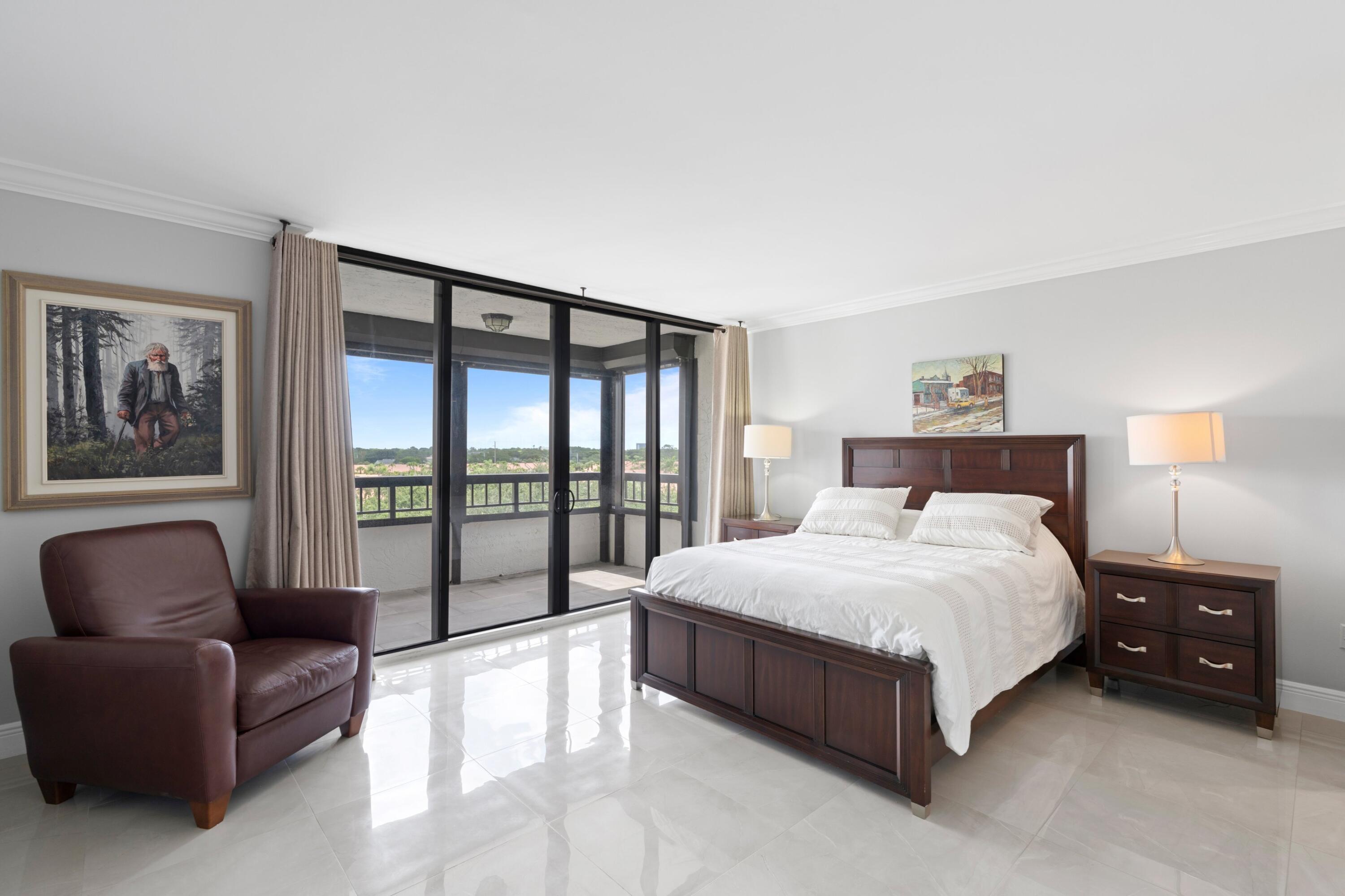 GLENS CONDO - Residential