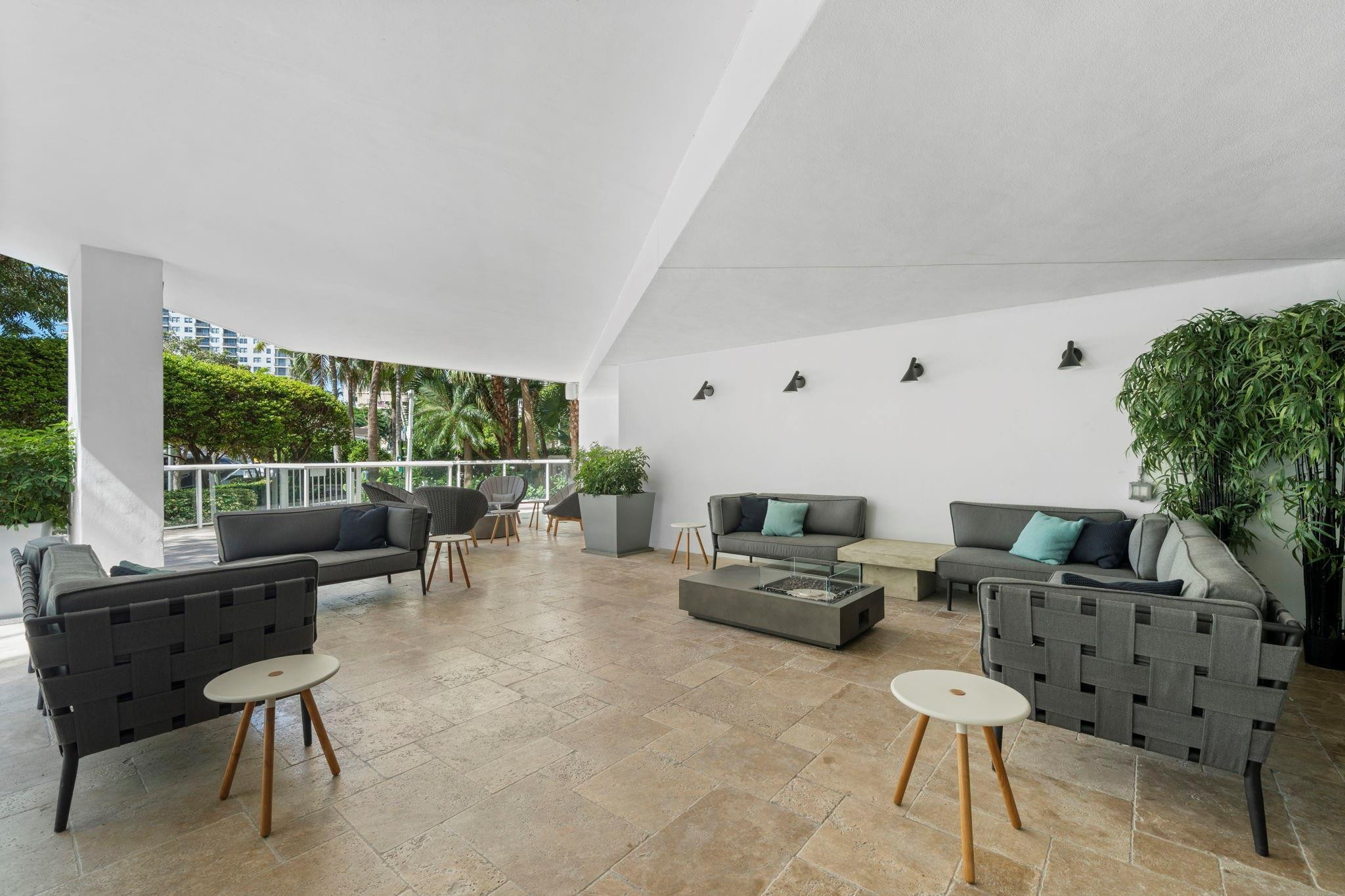 Las Olas River House - Residential