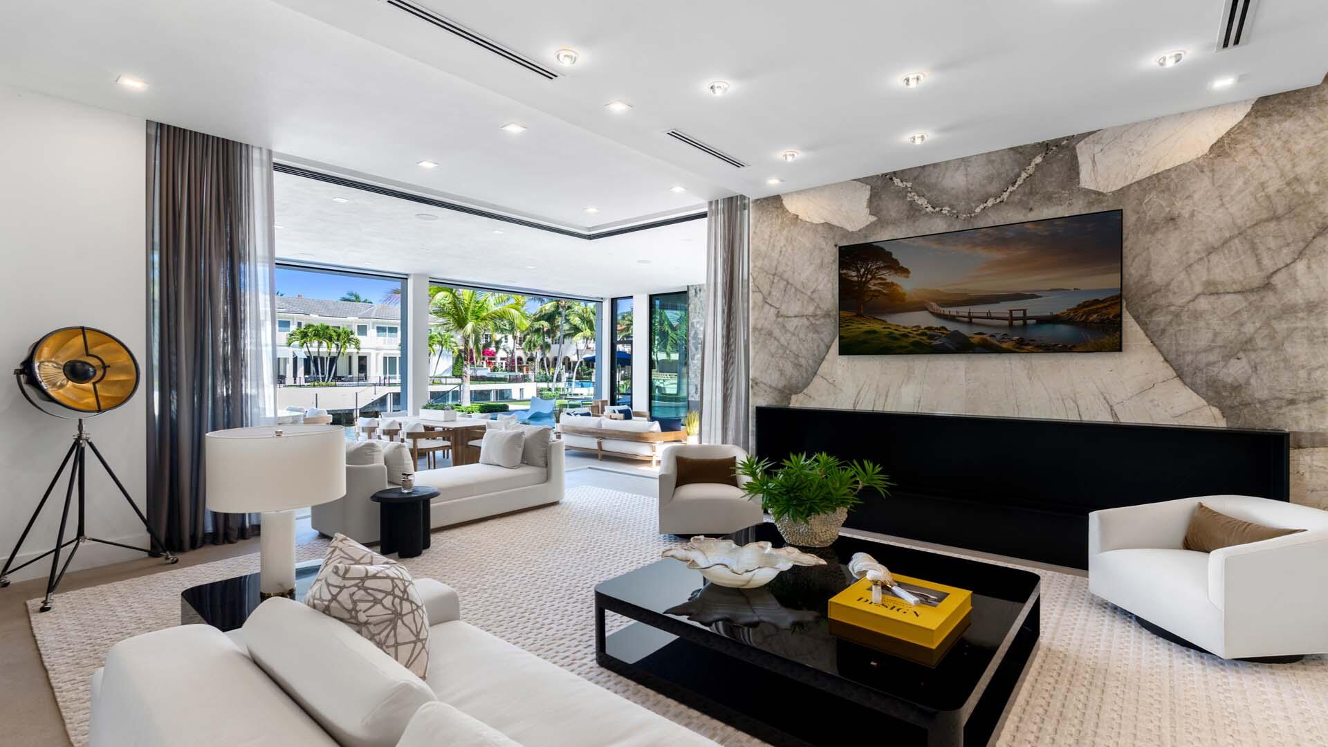 ROYAL PALM YACHT & COUNTRY CLUB - Residential