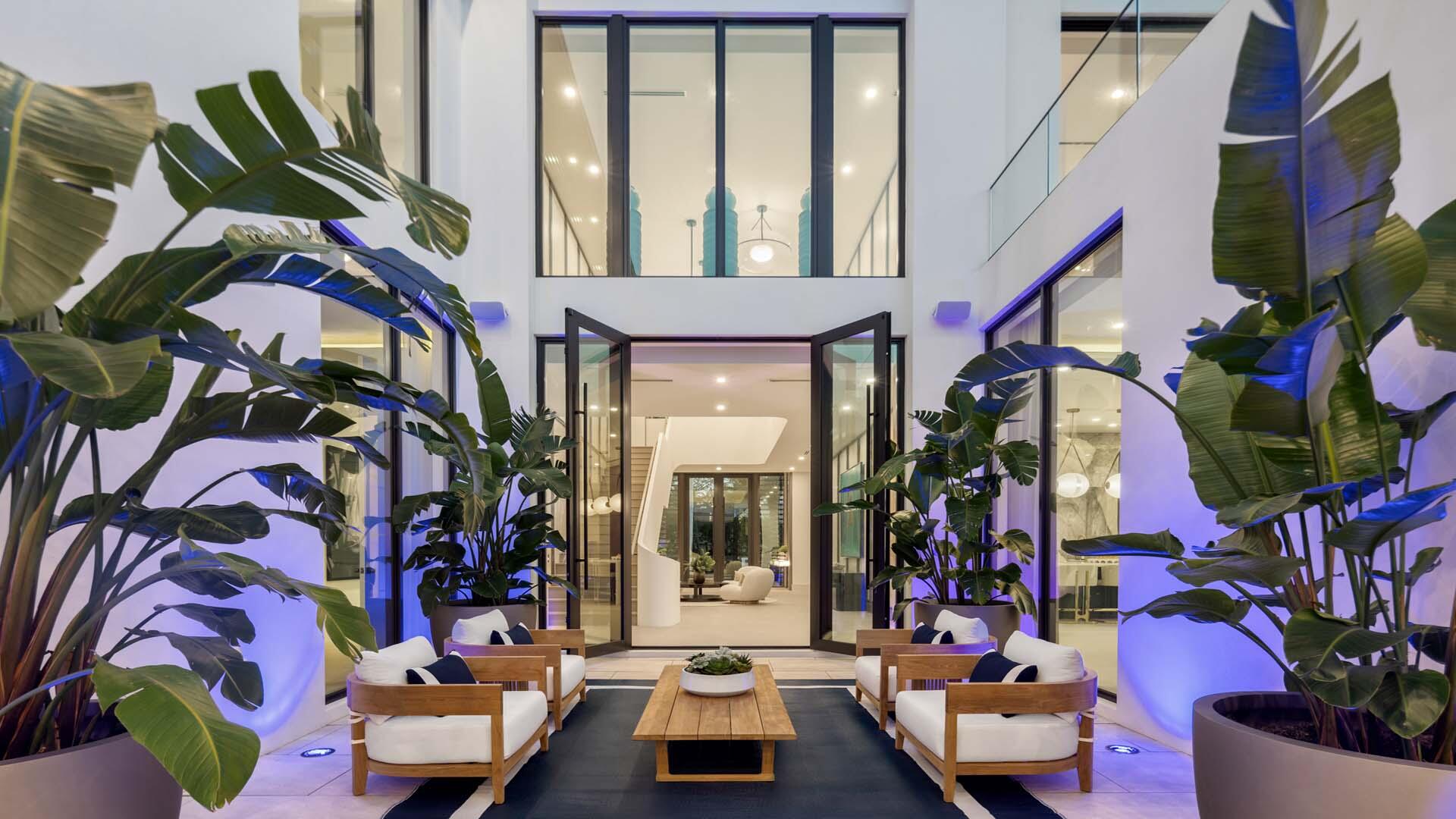 ROYAL PALM YACHT & COUNTRY CLUB - Residential