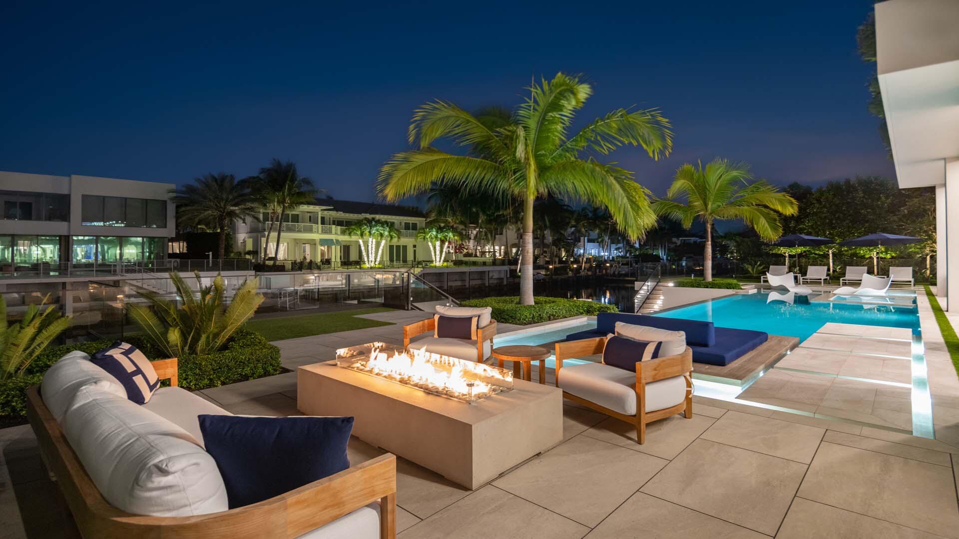 ROYAL PALM YACHT & COUNTRY CLUB - Residential