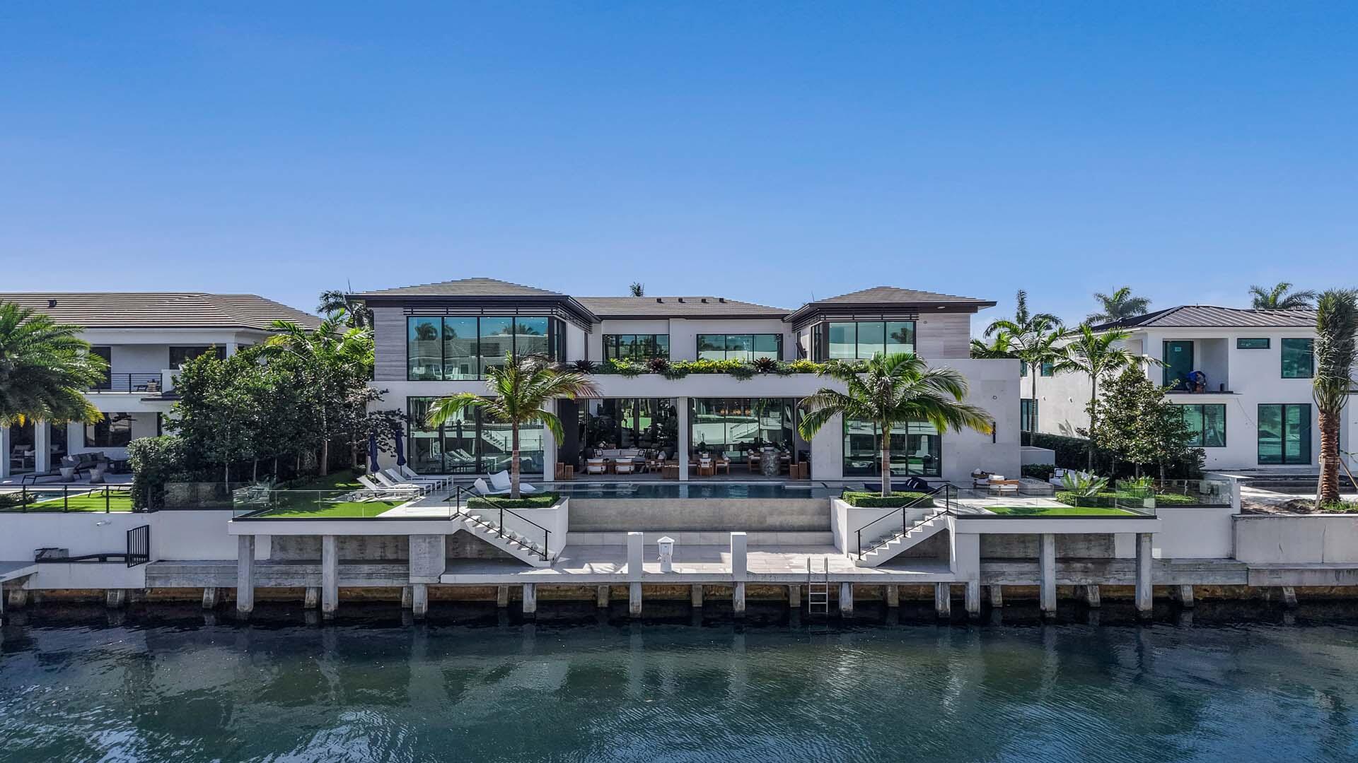 ROYAL PALM YACHT & COUNTRY CLUB - Residential
