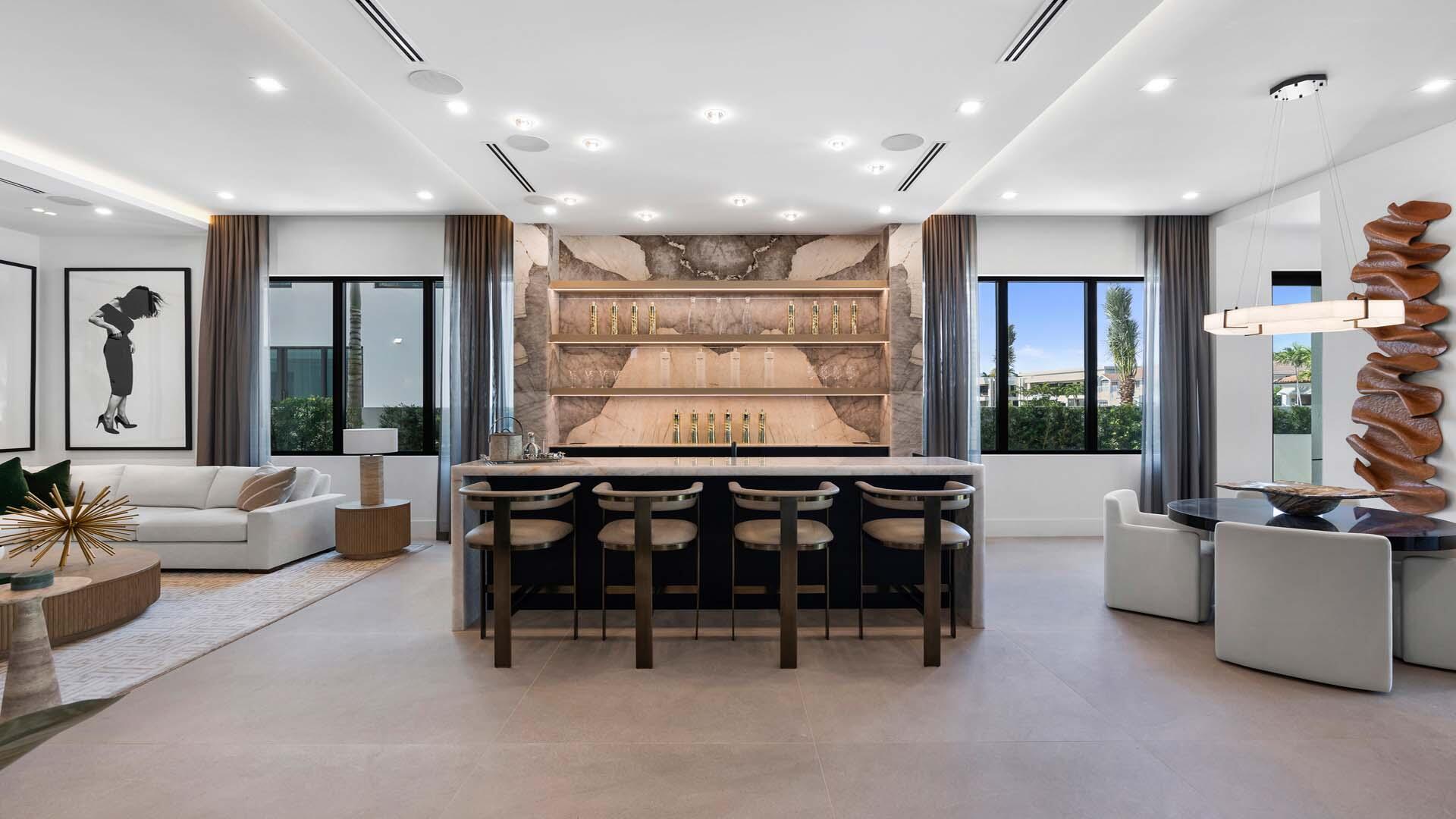 ROYAL PALM YACHT & COUNTRY CLUB - Residential