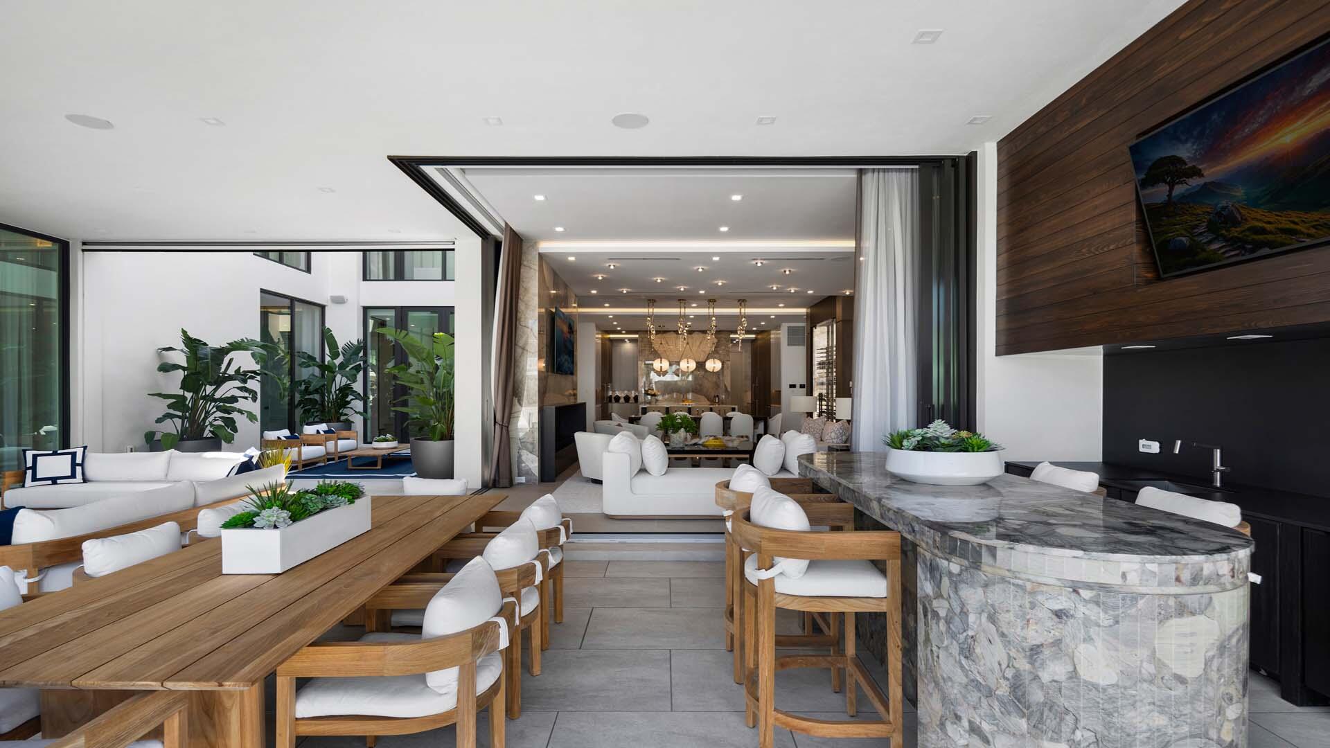 ROYAL PALM YACHT & COUNTRY CLUB - Residential