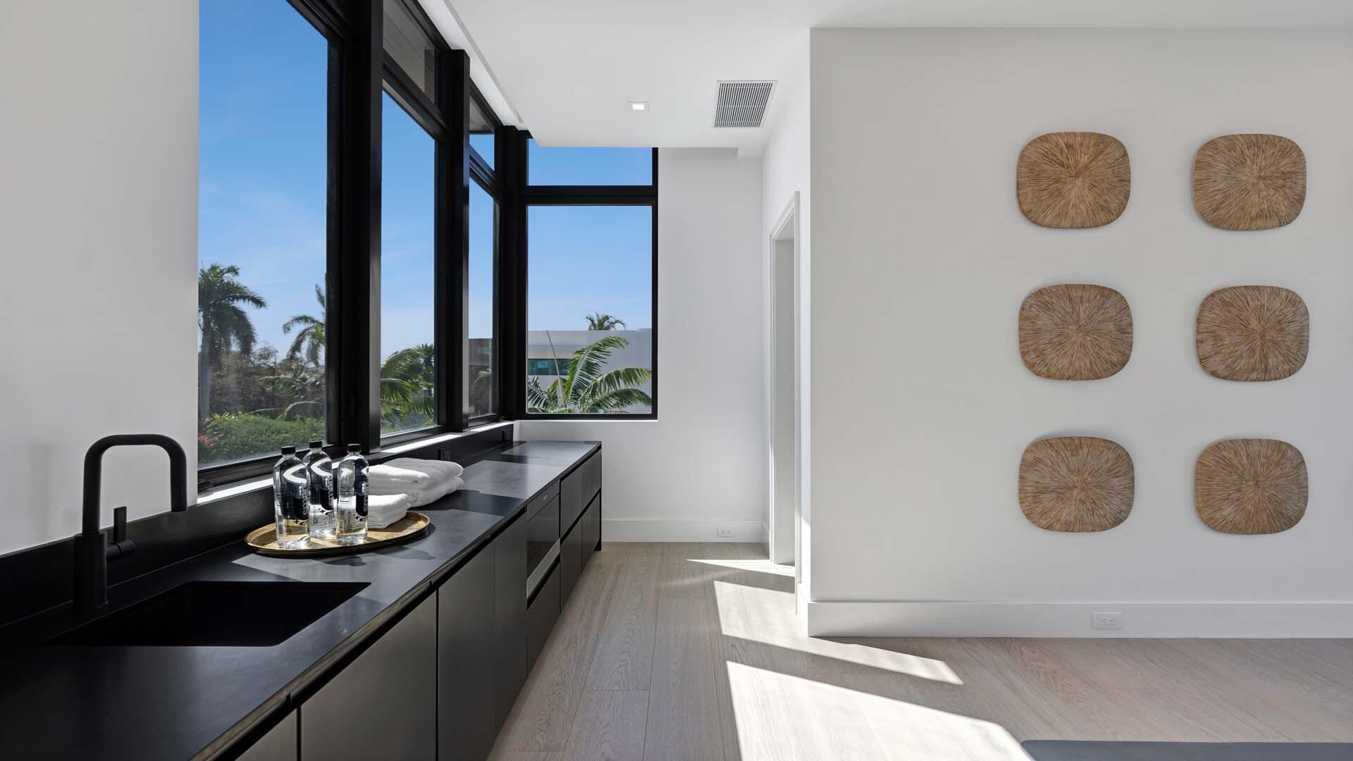 ROYAL PALM YACHT & COUNTRY CLUB - Residential