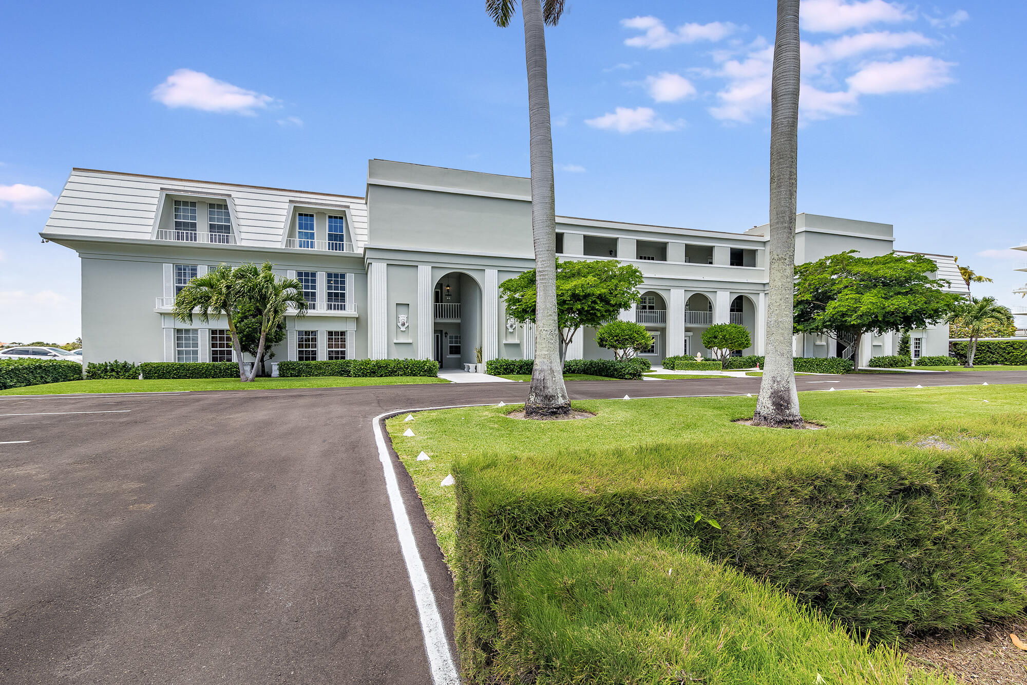 CHATEAU CHEVERNY IBIS ISLE CONDO - Residential