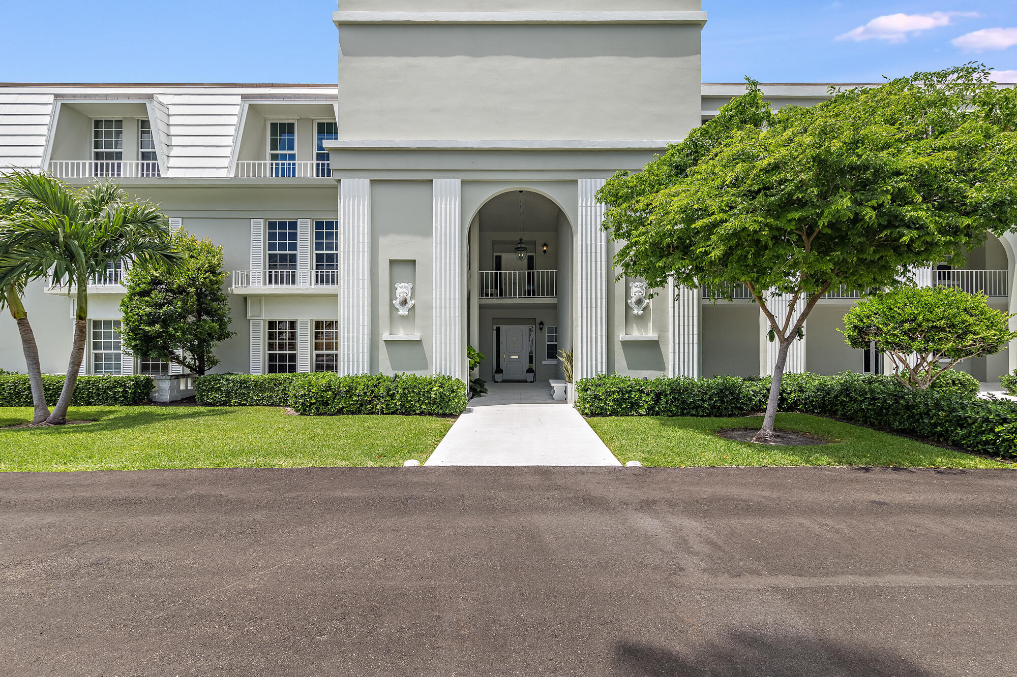 CHATEAU CHEVERNY IBIS ISLE CONDO - Residential
