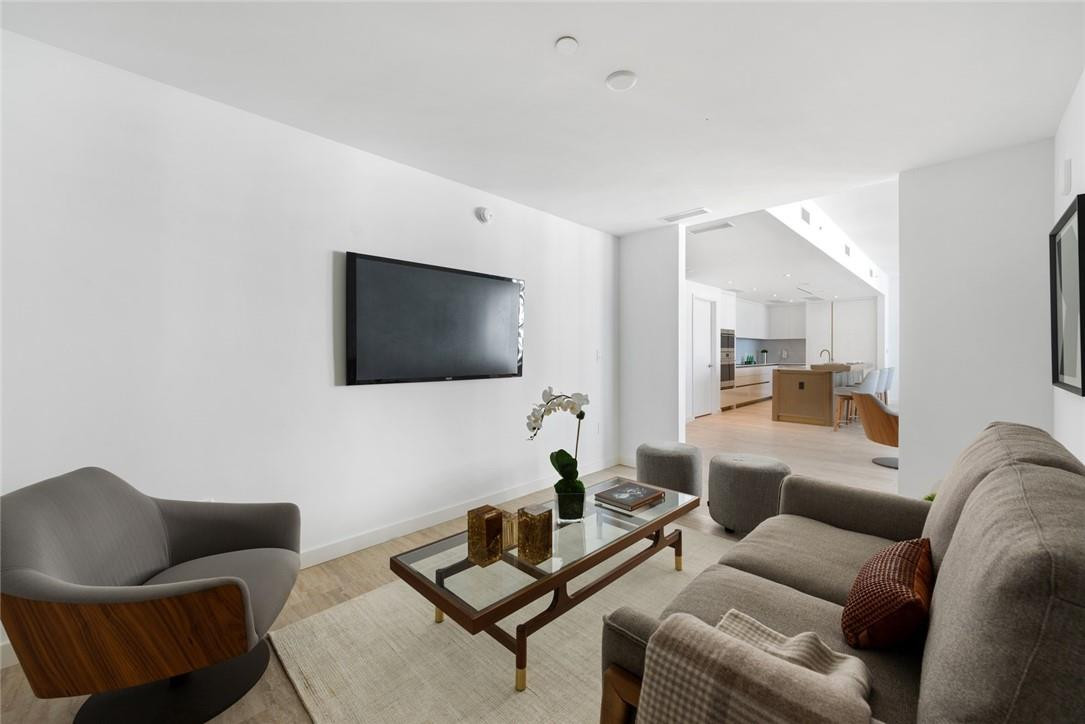 Four Seasons - Residential