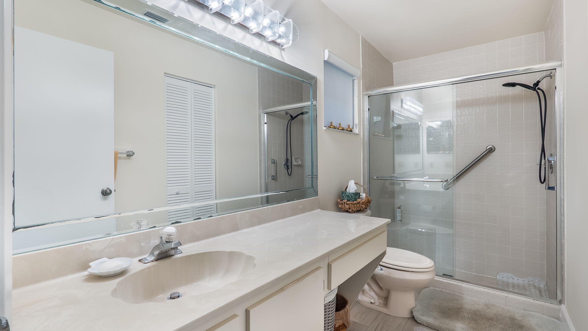 HUNTINGTON POINTE - Residential