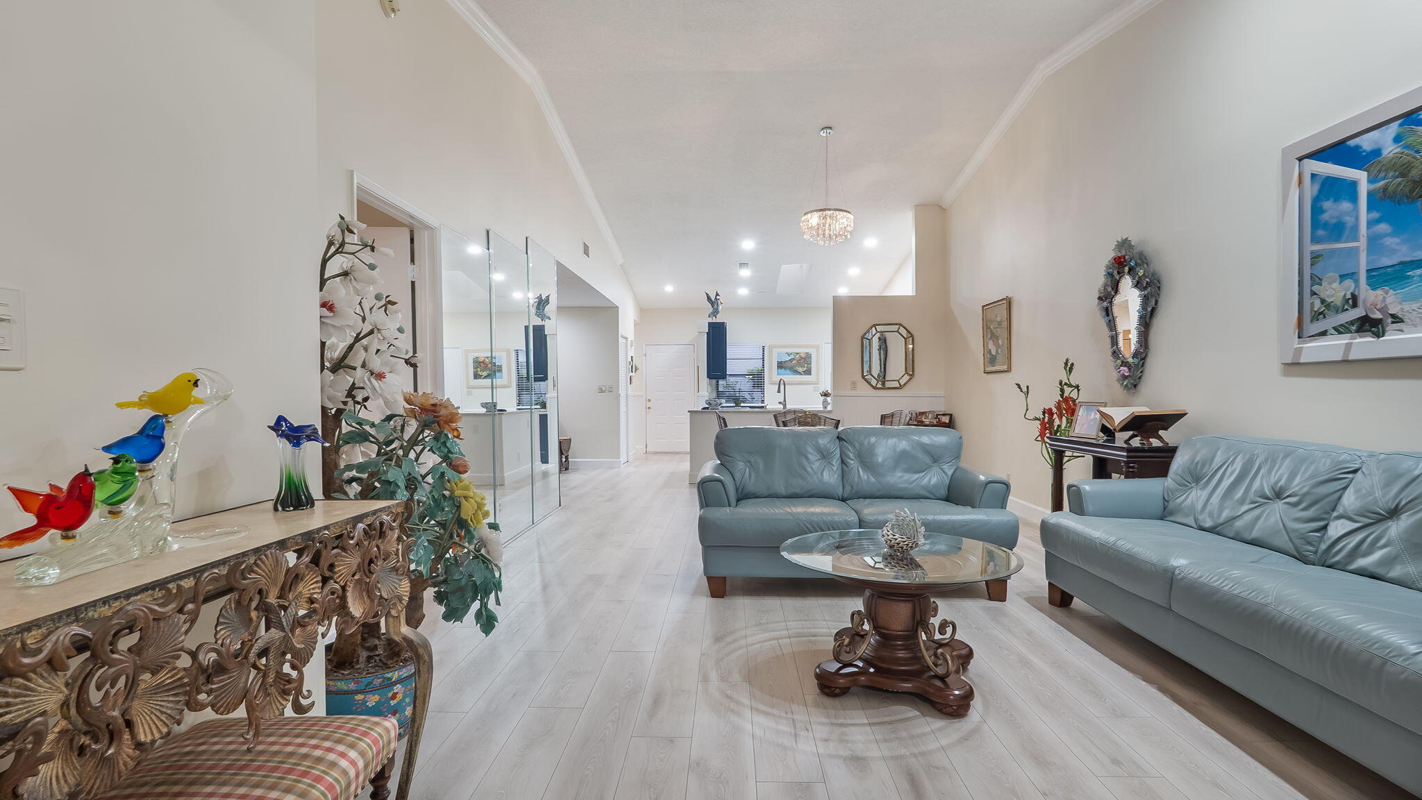 HUNTINGTON POINTE - Residential