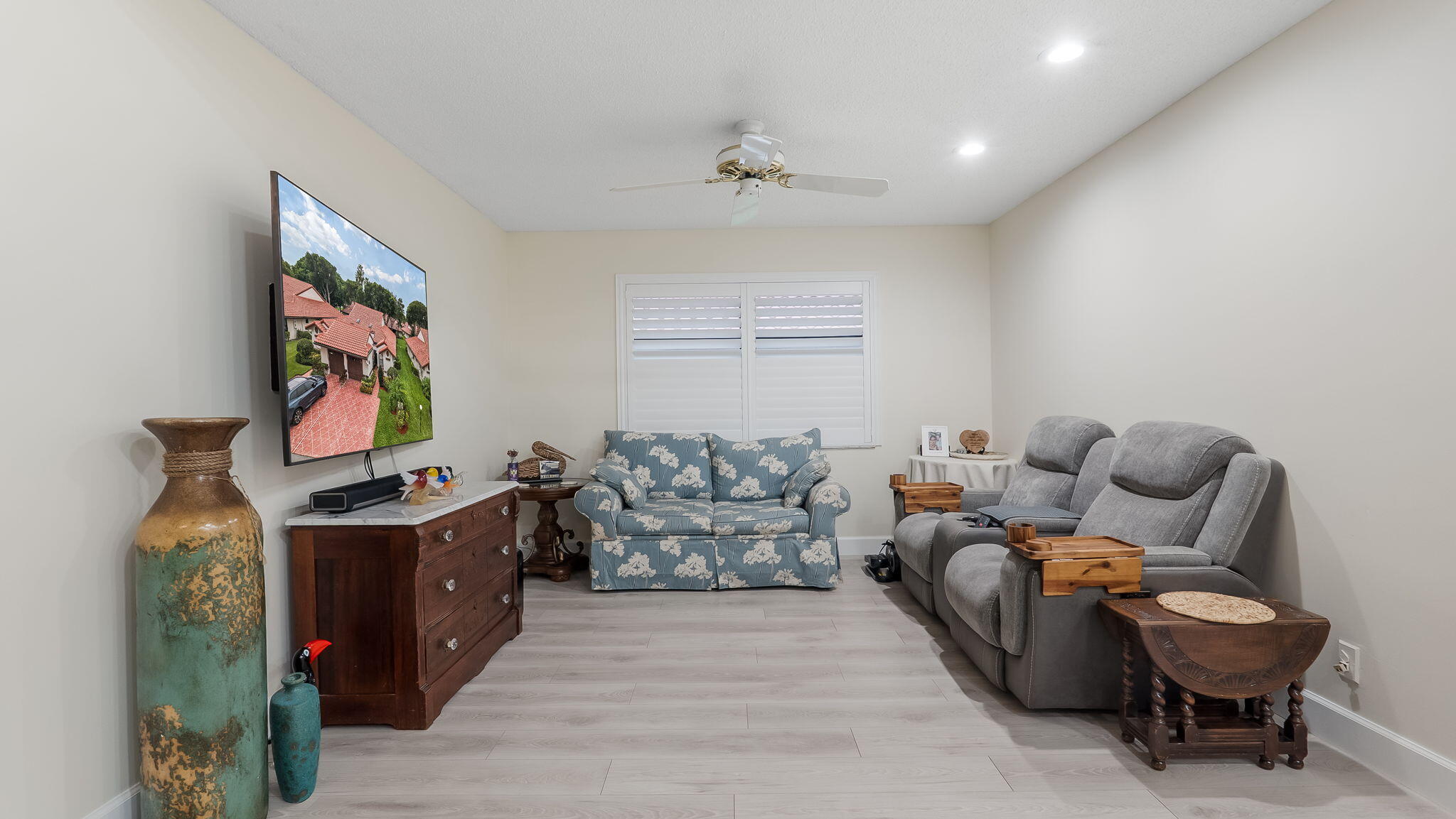HUNTINGTON POINTE - Residential