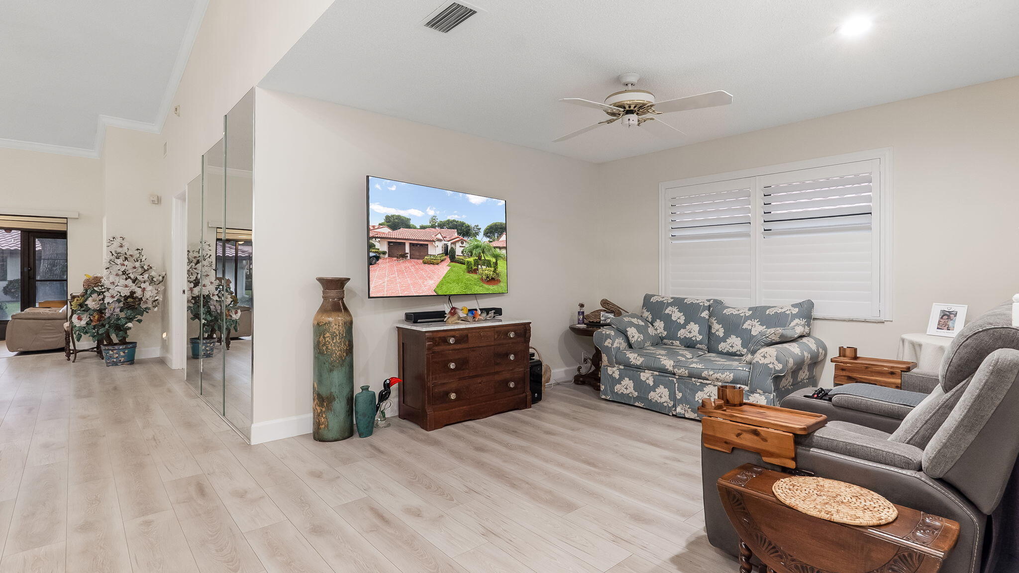 HUNTINGTON POINTE - Residential