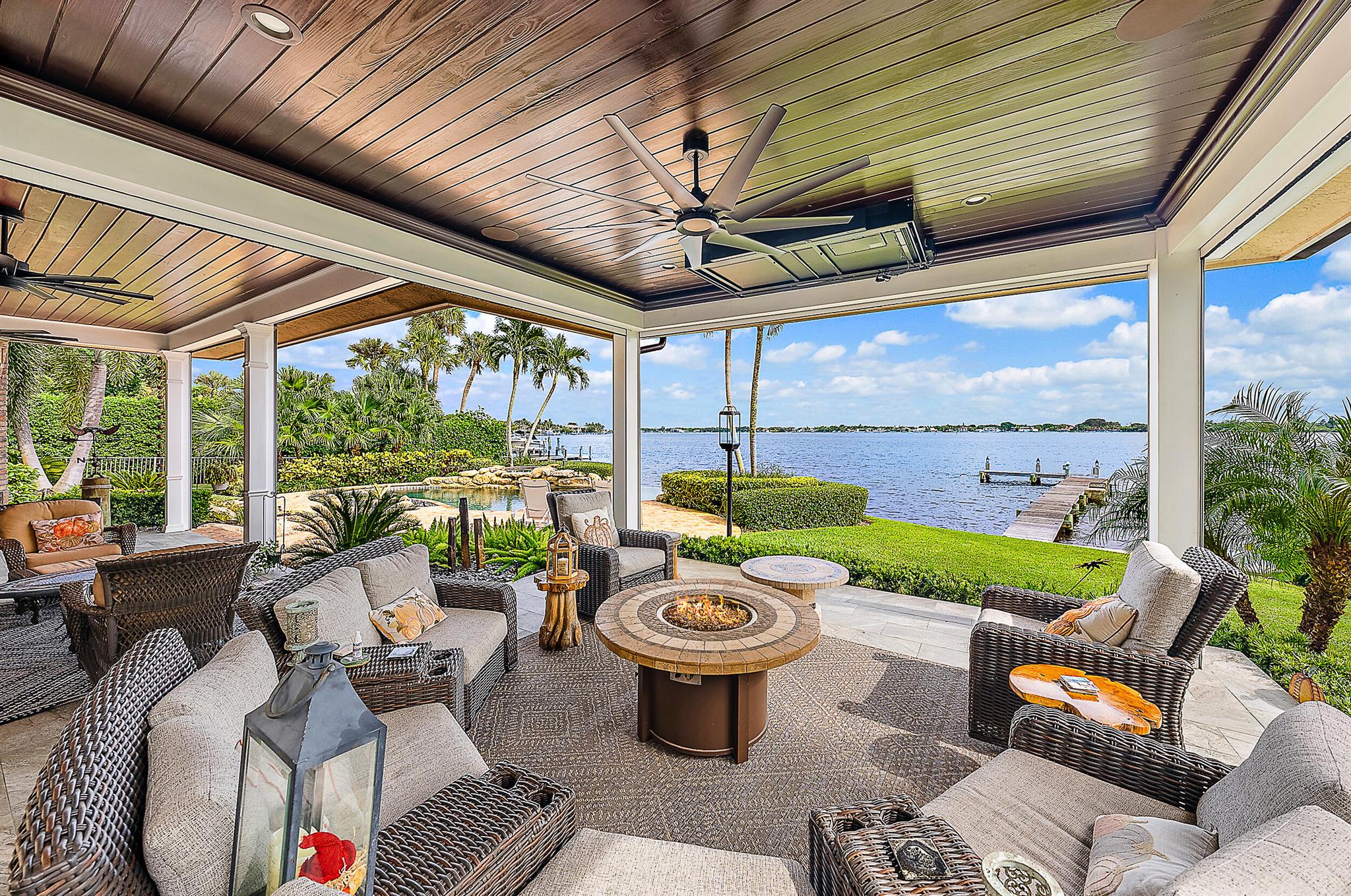 Tequesta Country Club - Residential