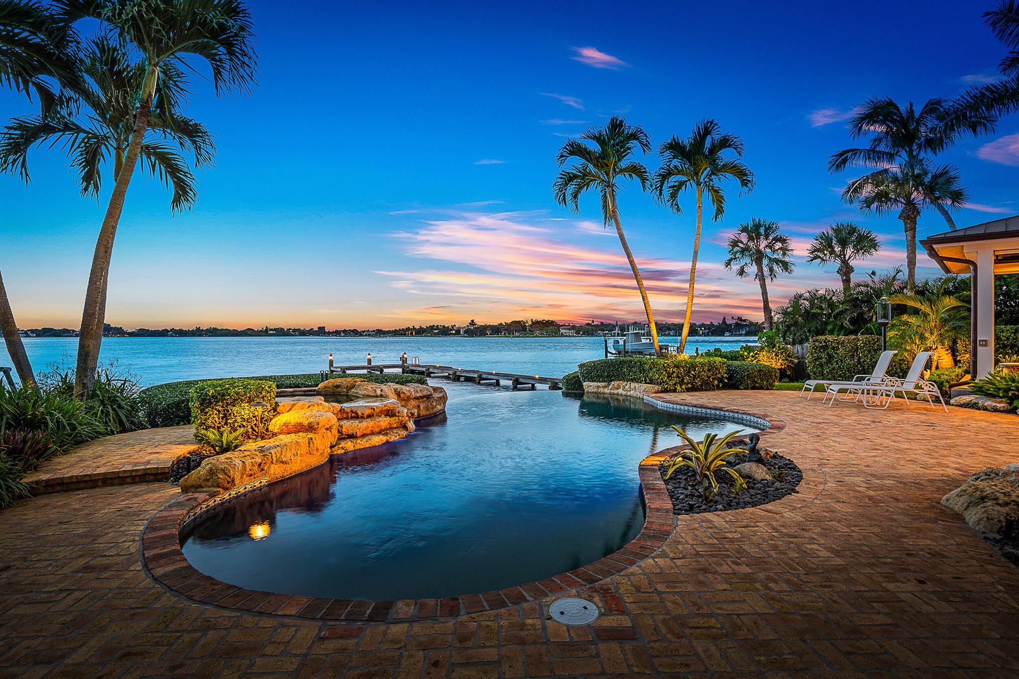 Tequesta Country Club - Residential