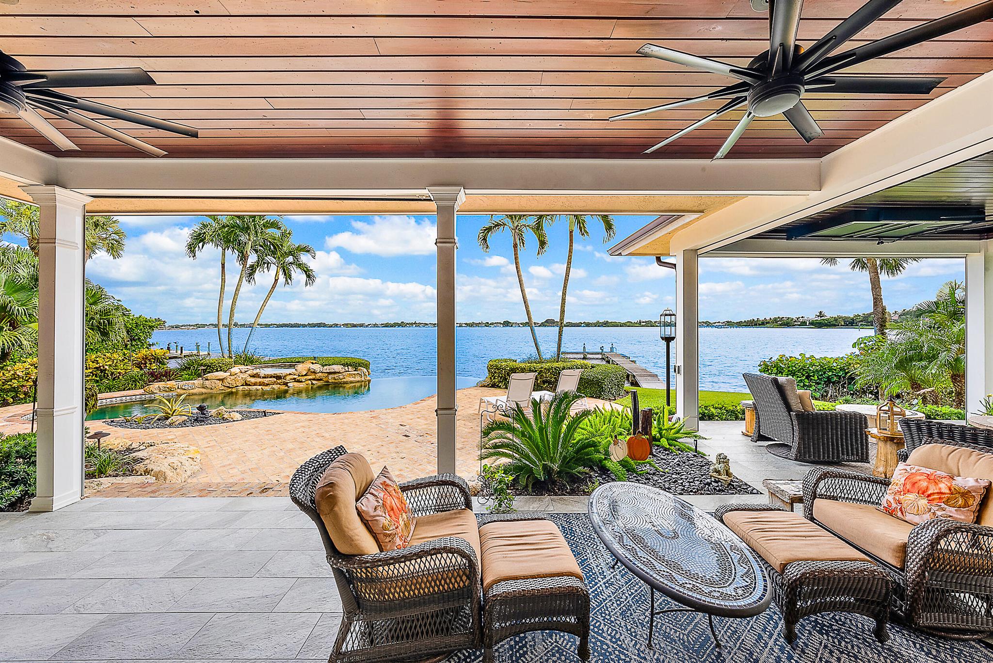 Tequesta Country Club - Residential