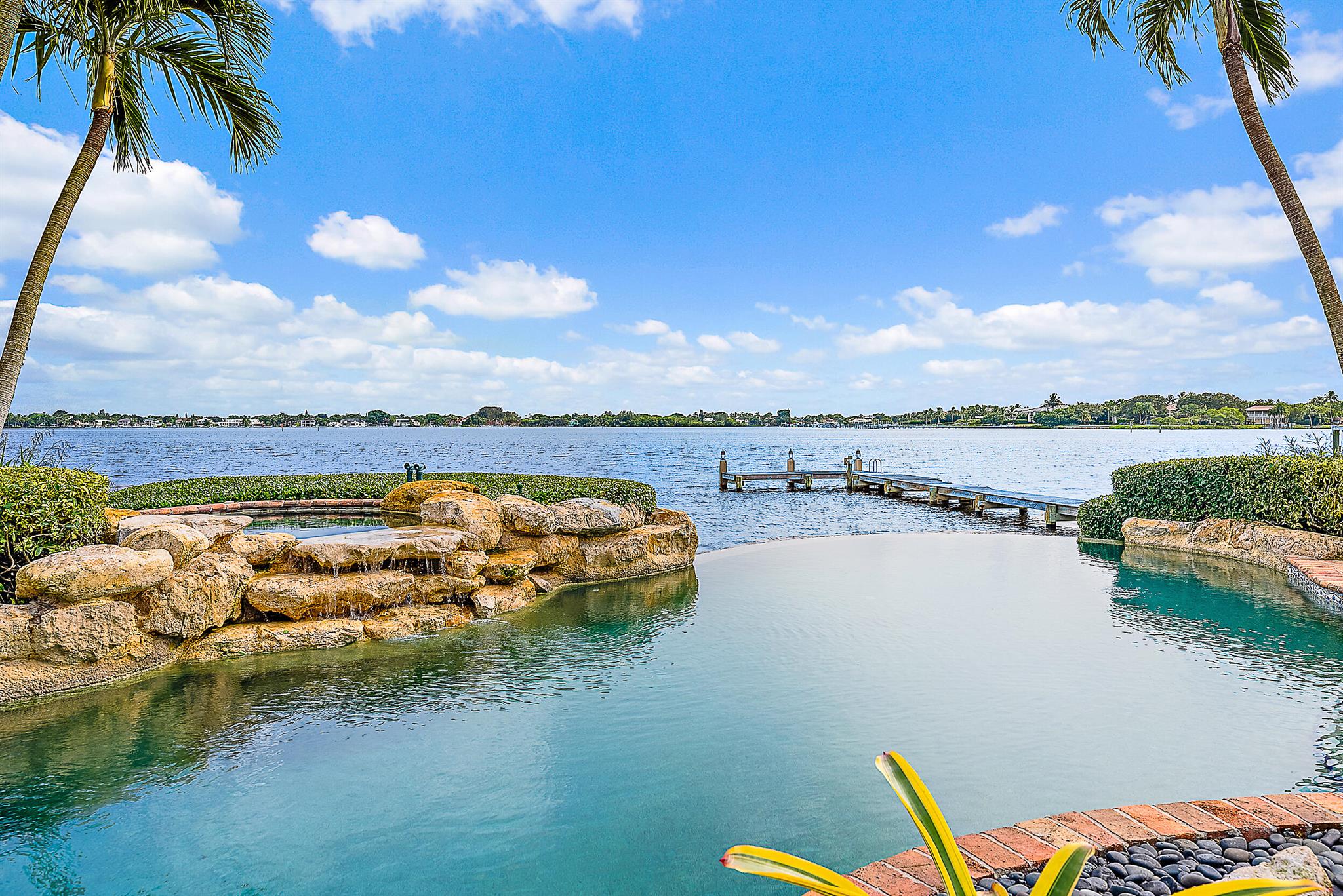 Tequesta Country Club - Residential
