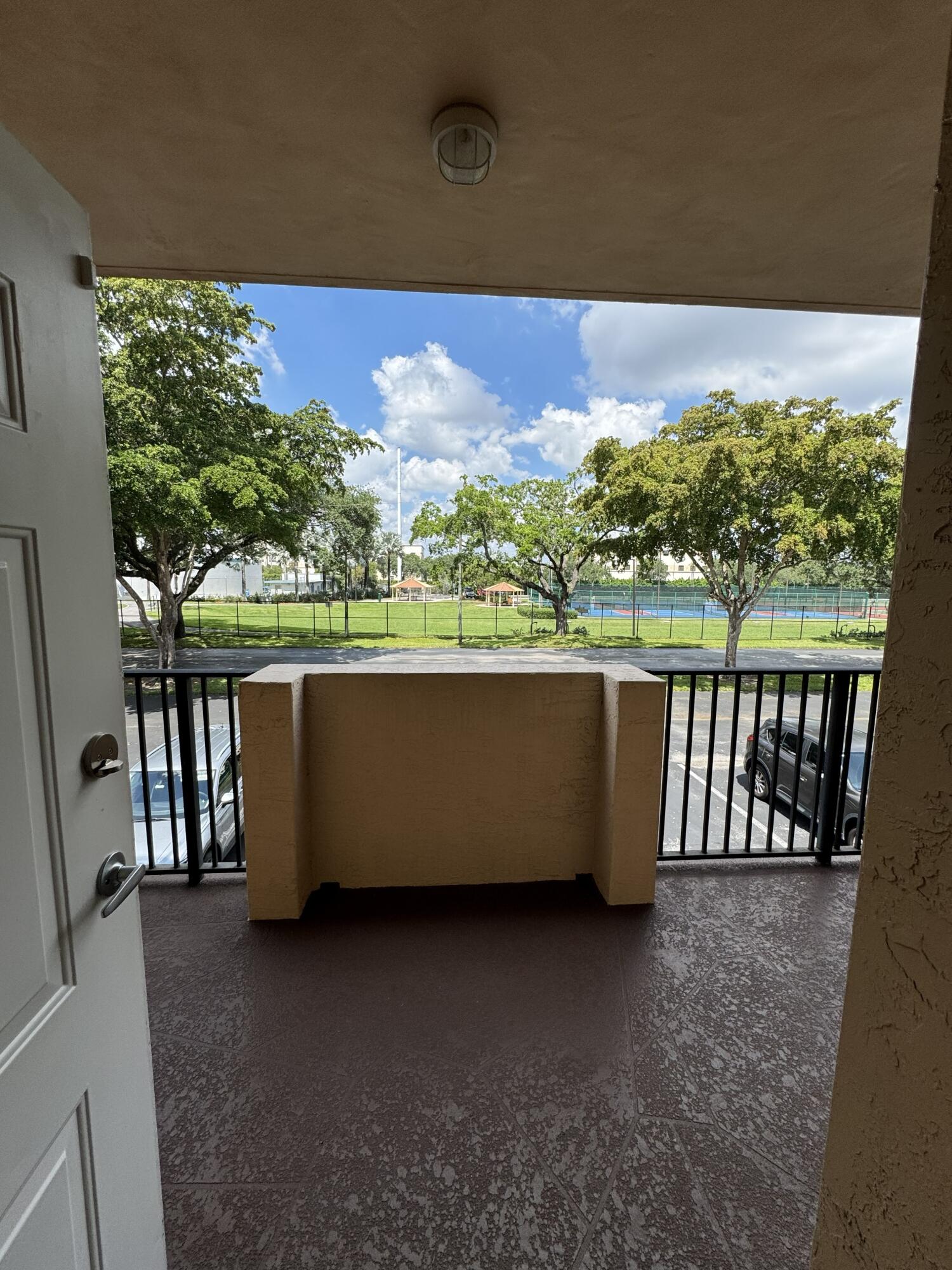 CORAL GATE XII CONDO - Residential