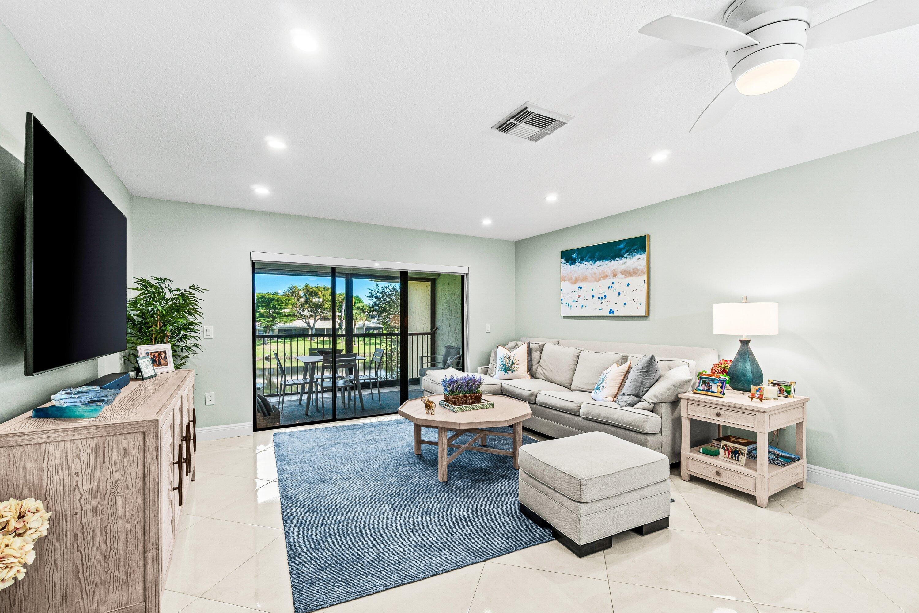 STRATFORD AT HUNTERS RUN CONDO - Residential