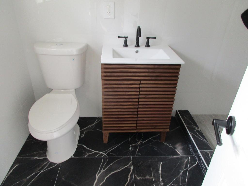 PALM BEACH RIDGE - Residential