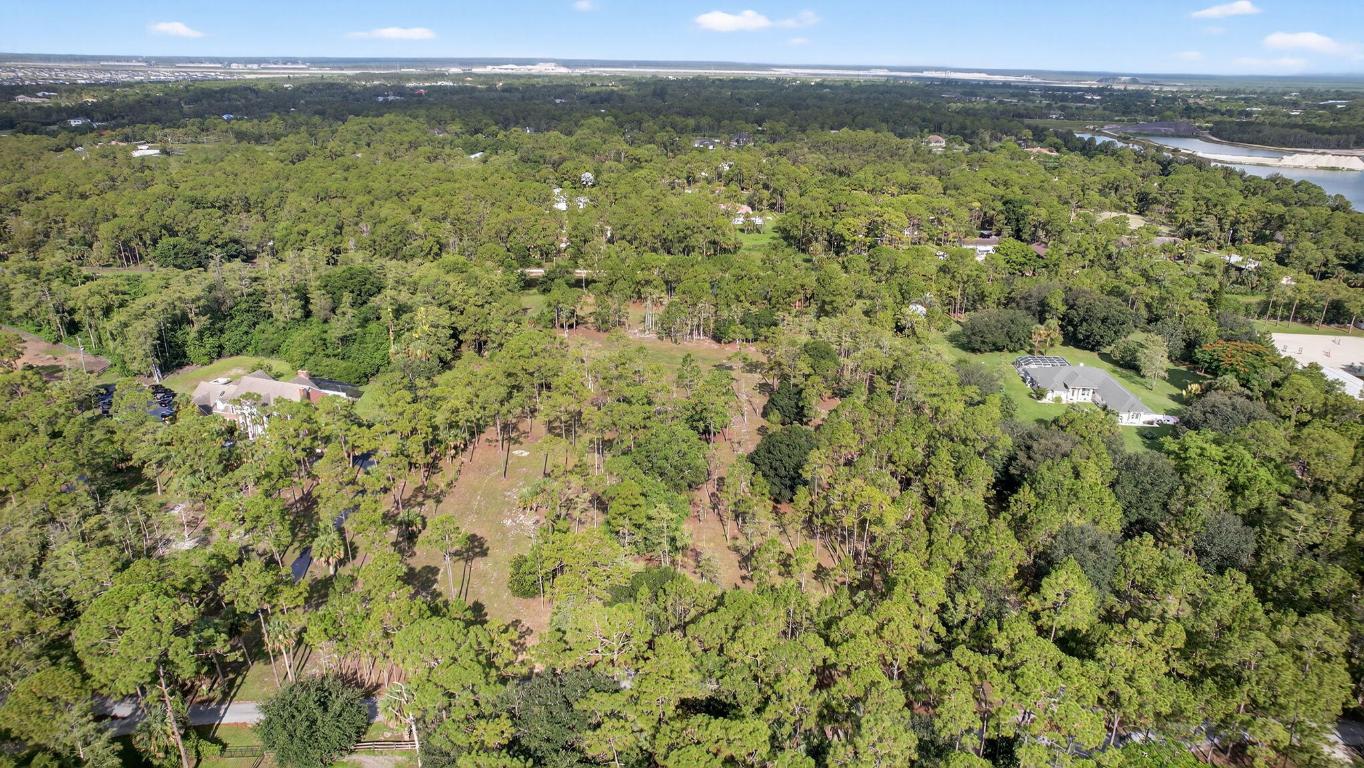 DEER RUN - Land