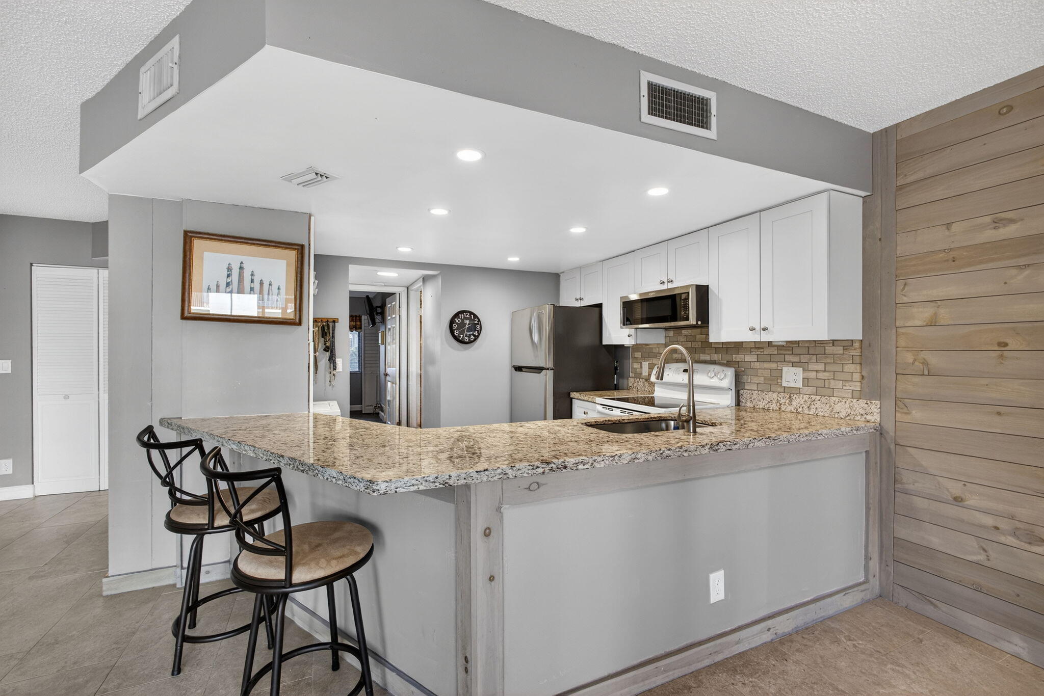 SEA RISE CONDO - Residential