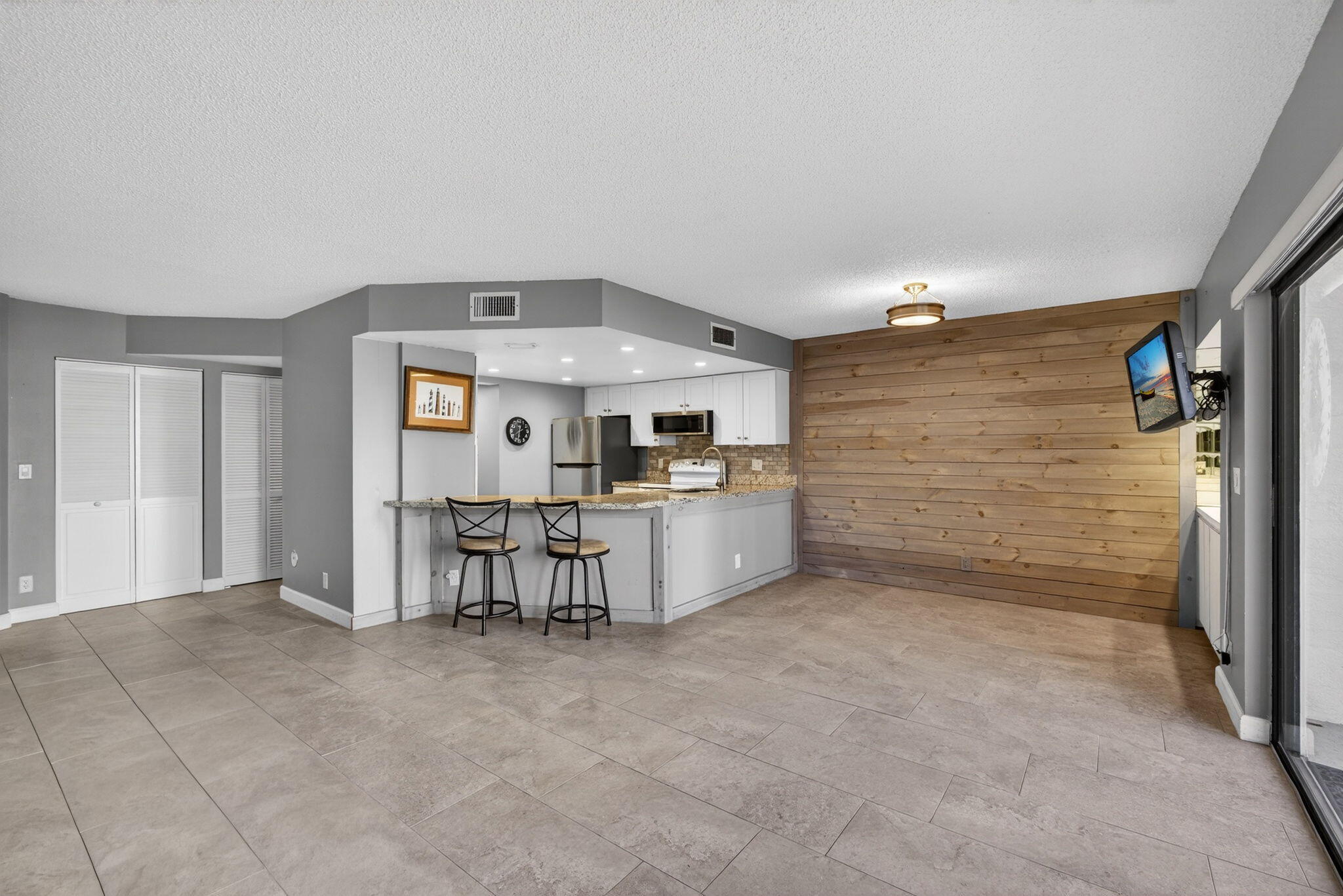 SEA RISE CONDO - Residential