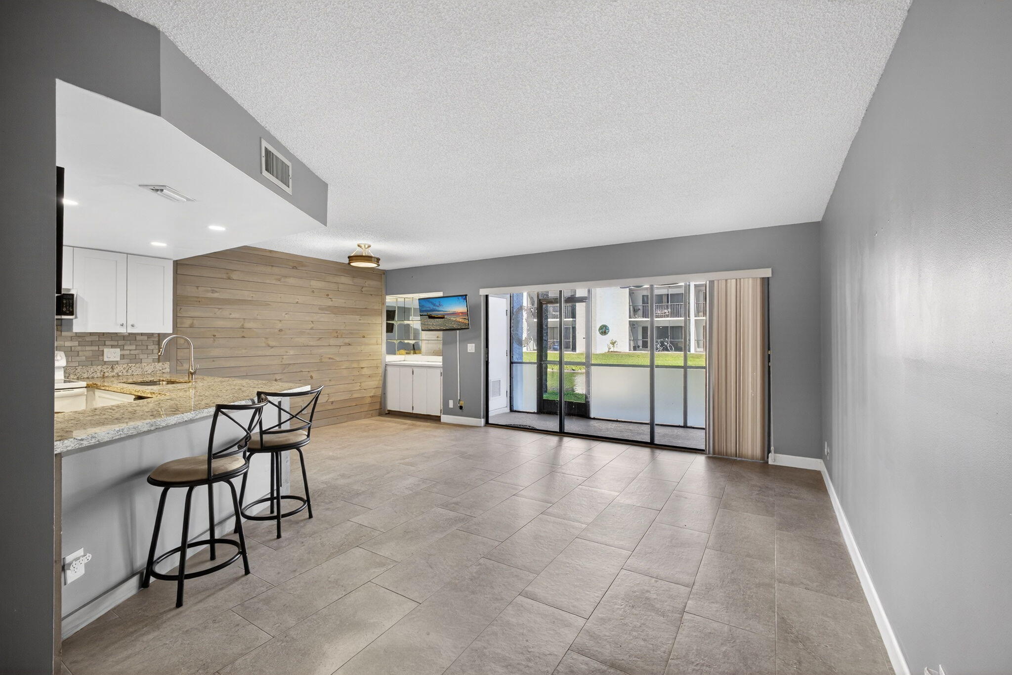 SEA RISE CONDO - Residential