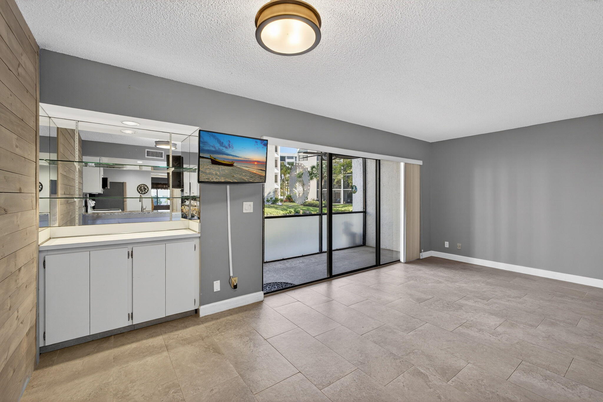 SEA RISE CONDO - Residential