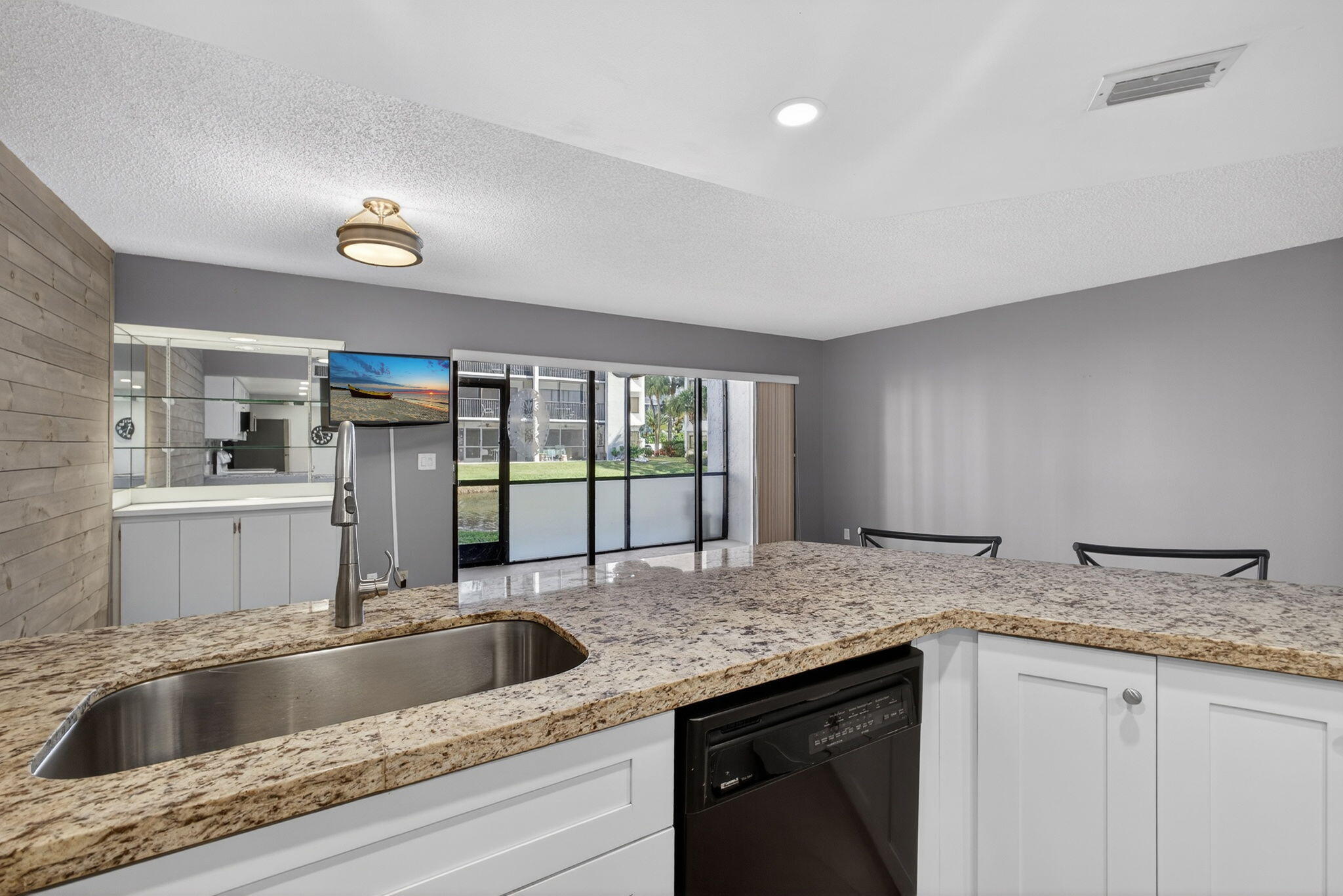 SEA RISE CONDO - Residential