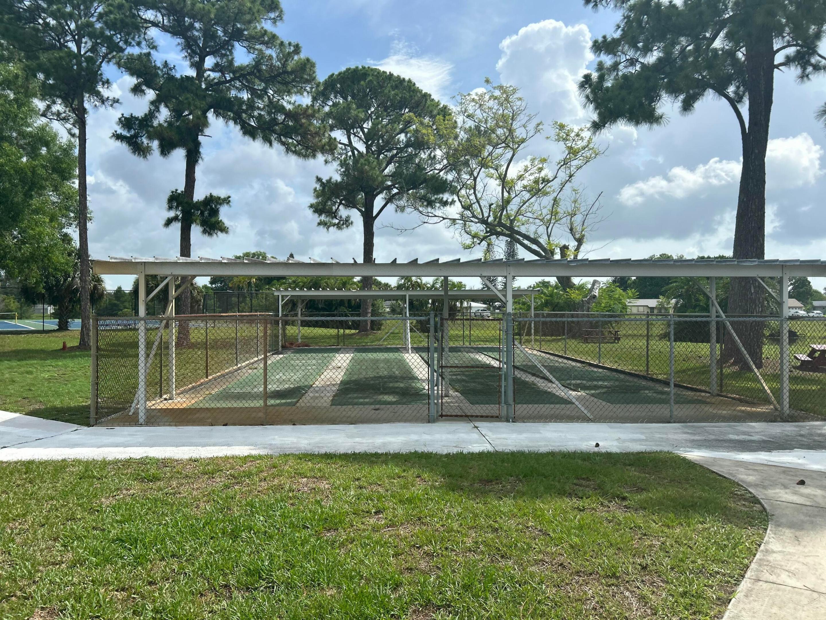 PORT ST LUCIE SECTION 42 1ST REPLAT - Residential