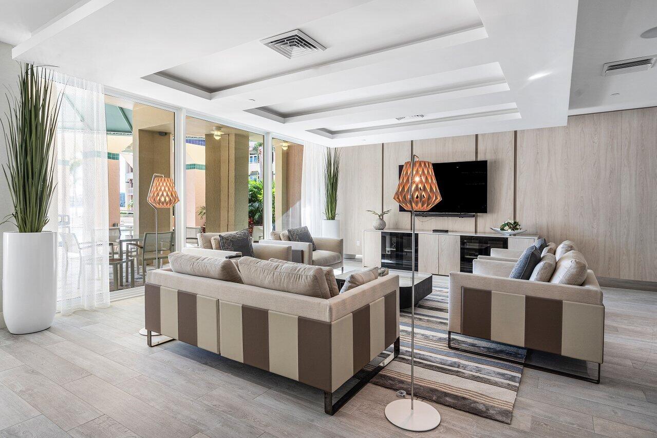 MIZNER TOWER - Residential