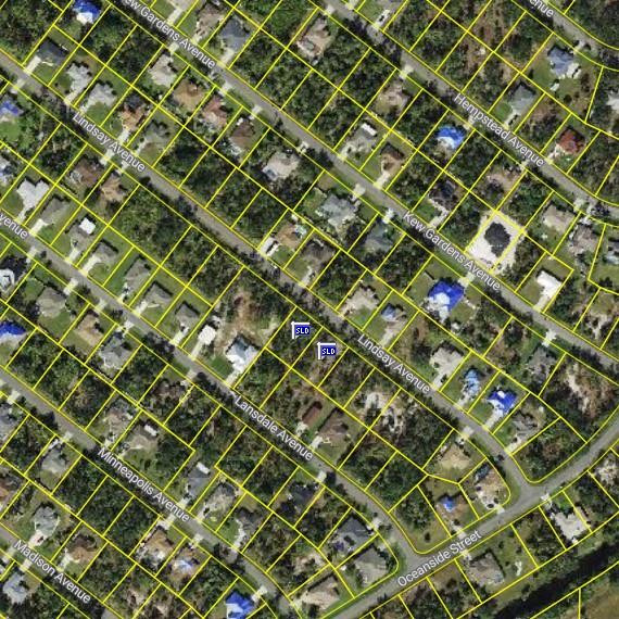 Perfect for building your dream home. Ideal lot located in a quiet residential area. It offers the perfect blend of tranquility and convenience.