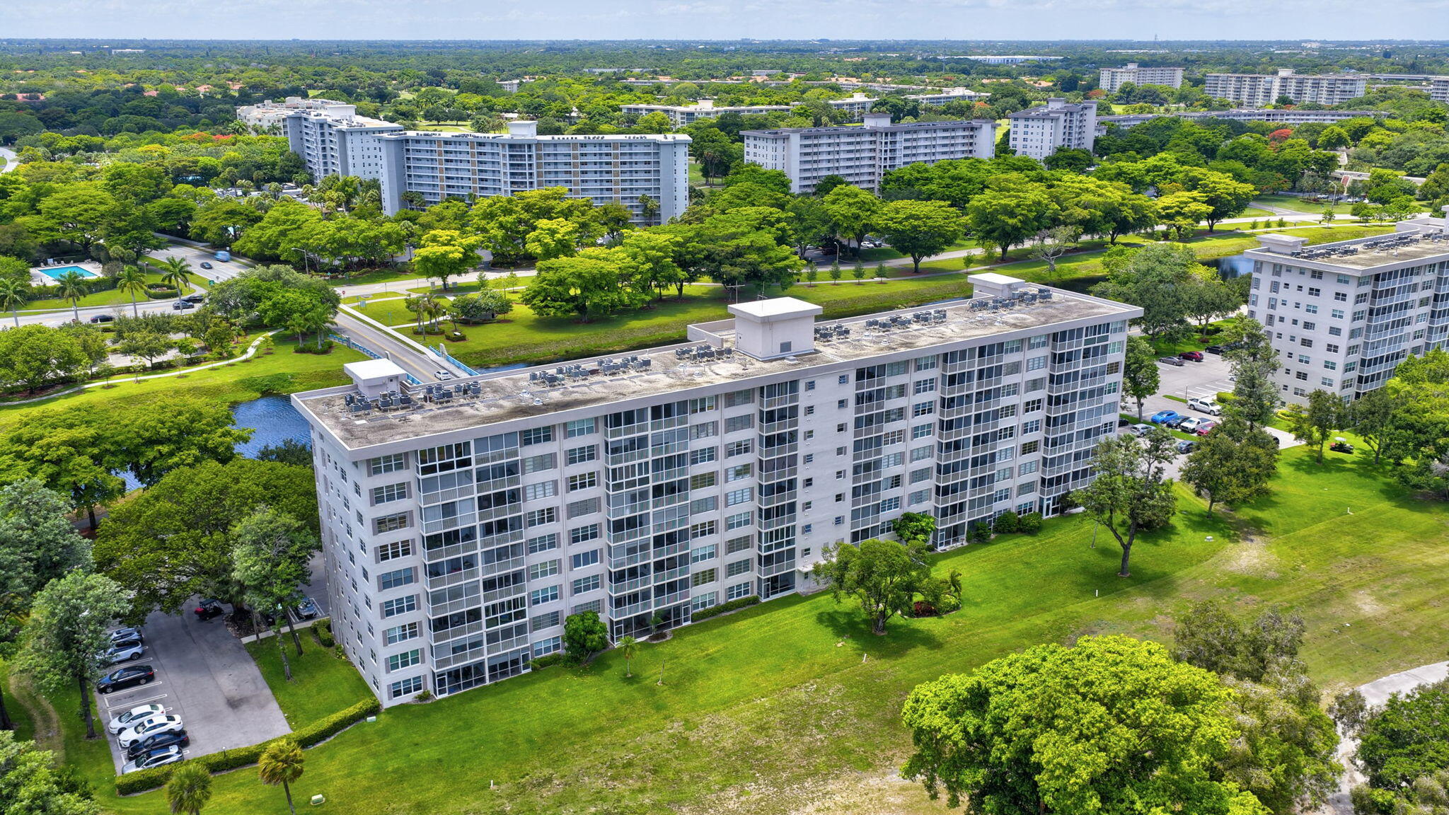 NO 13 PALM-AIRE COUNTRY CLUB - Residential