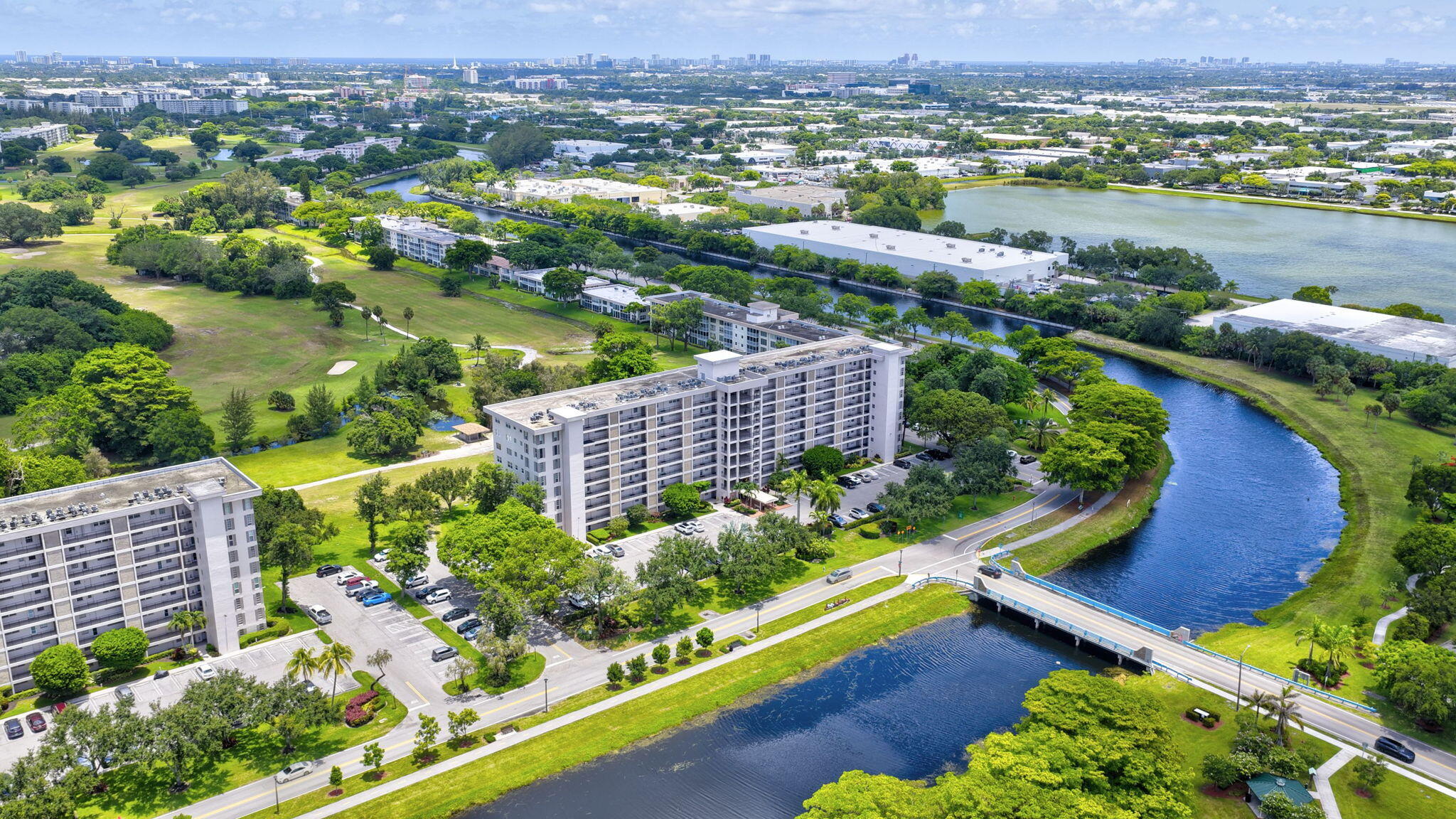 NO 13 PALM-AIRE COUNTRY CLUB - Residential