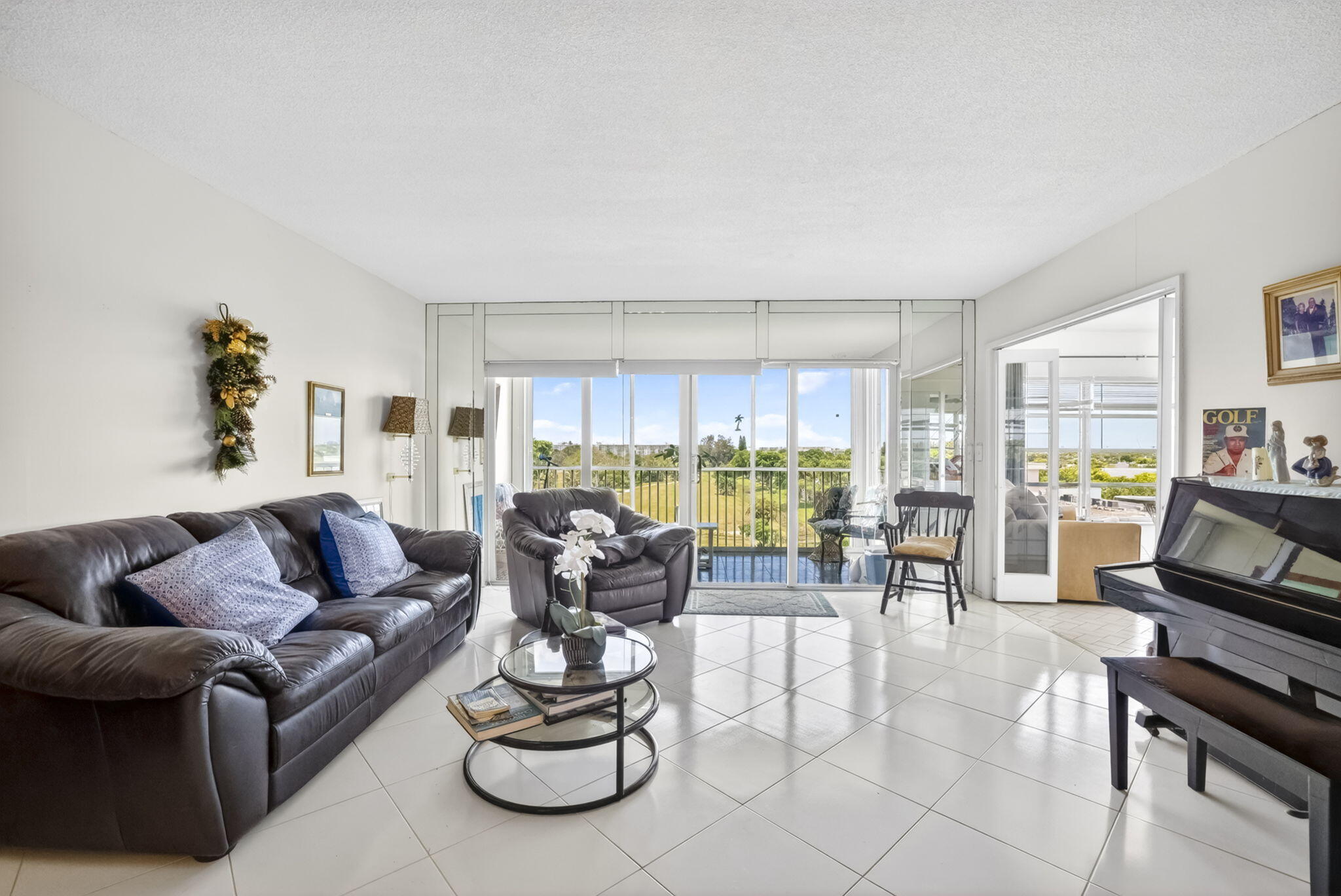 NO 13 PALM-AIRE COUNTRY CLUB - Residential
