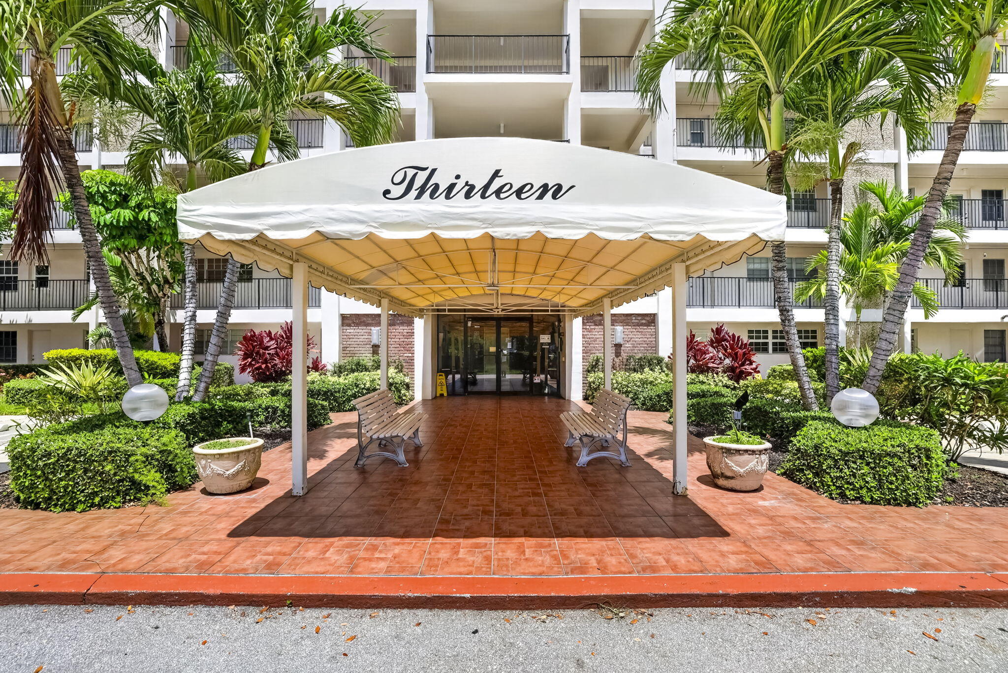 NO 13 PALM-AIRE COUNTRY CLUB - Residential