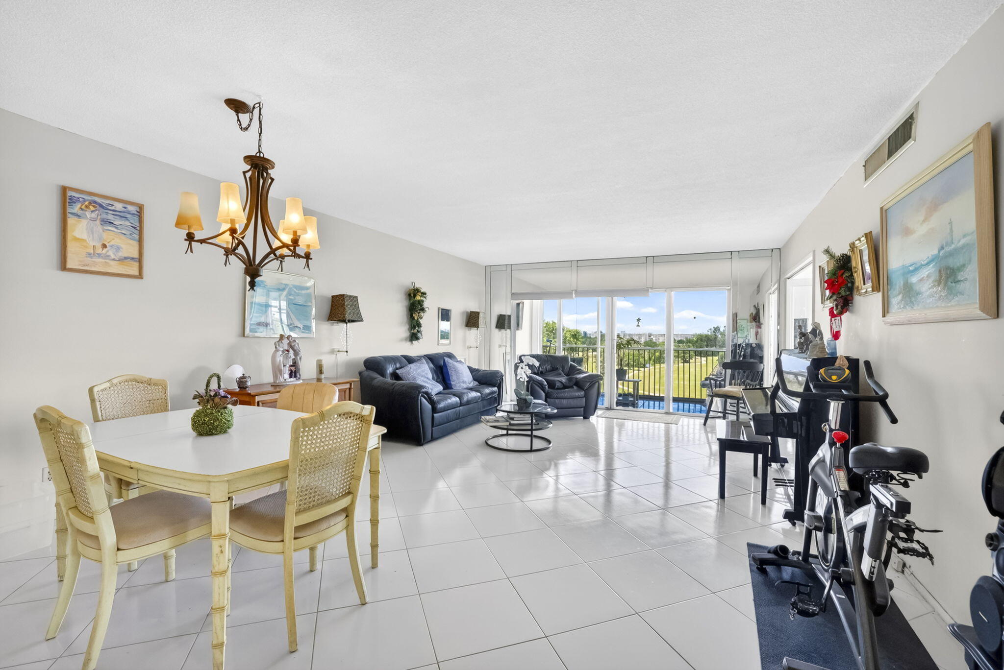 NO 13 PALM-AIRE COUNTRY CLUB - Residential