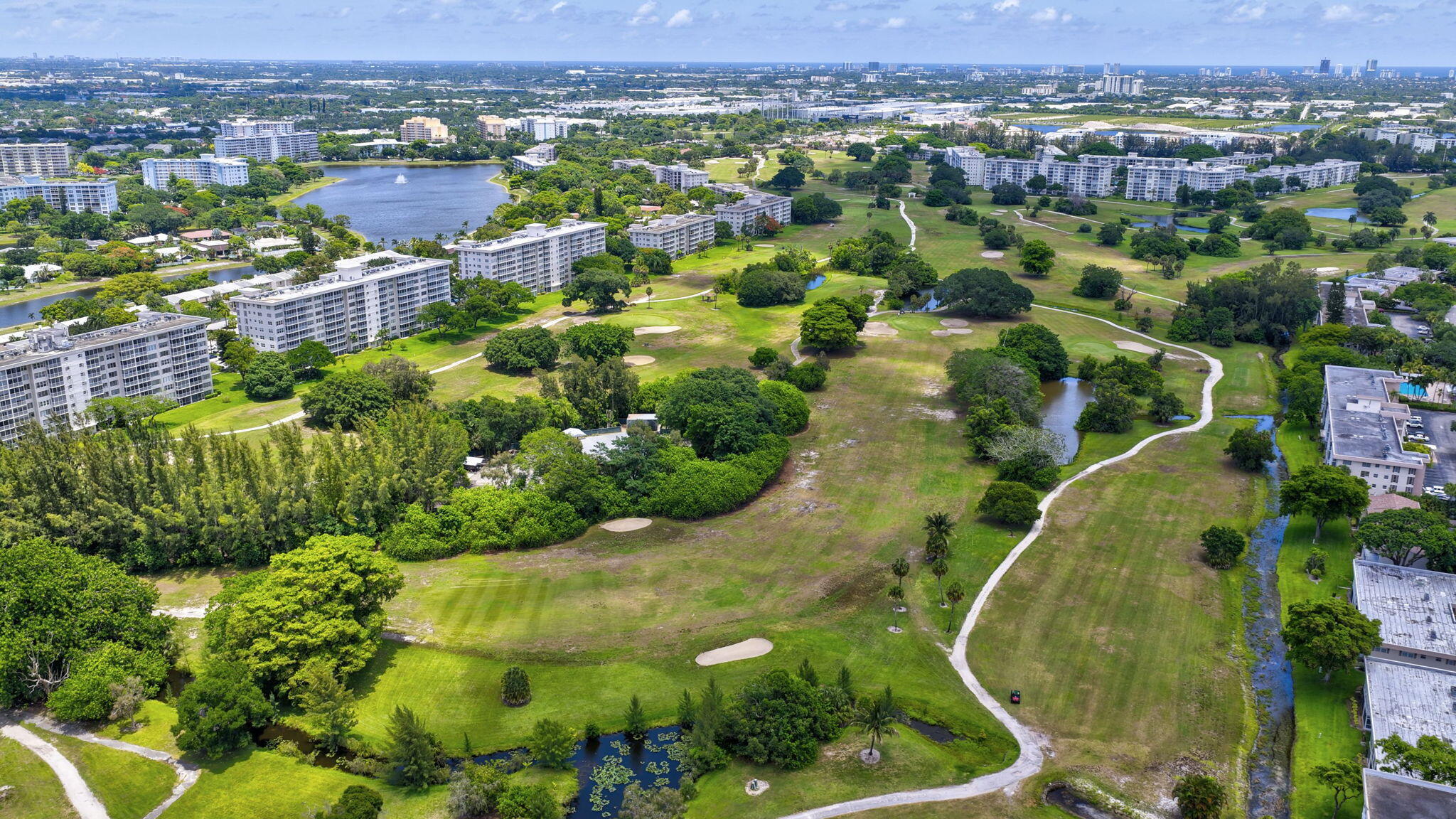 NO 13 PALM-AIRE COUNTRY CLUB - Residential