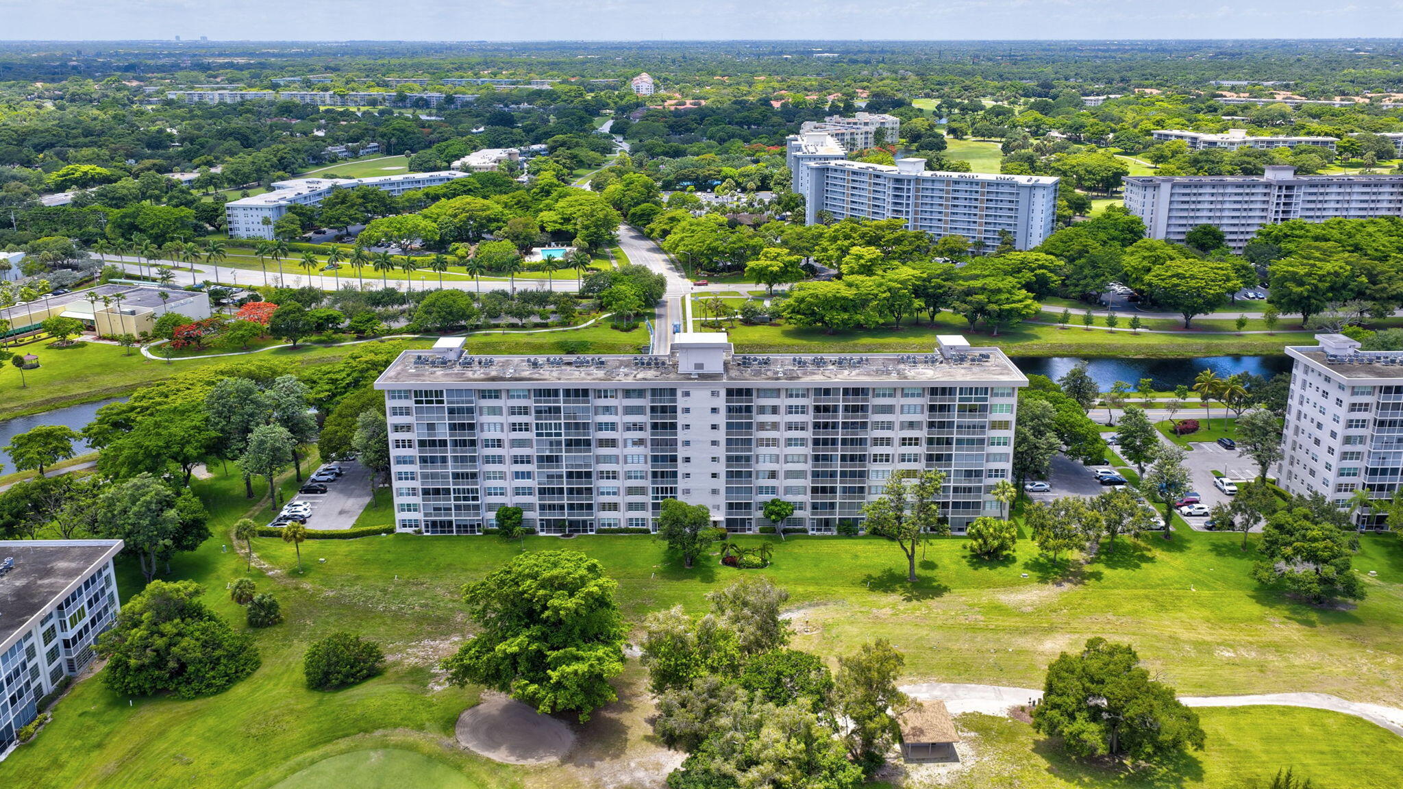 NO 13 PALM-AIRE COUNTRY CLUB - Residential