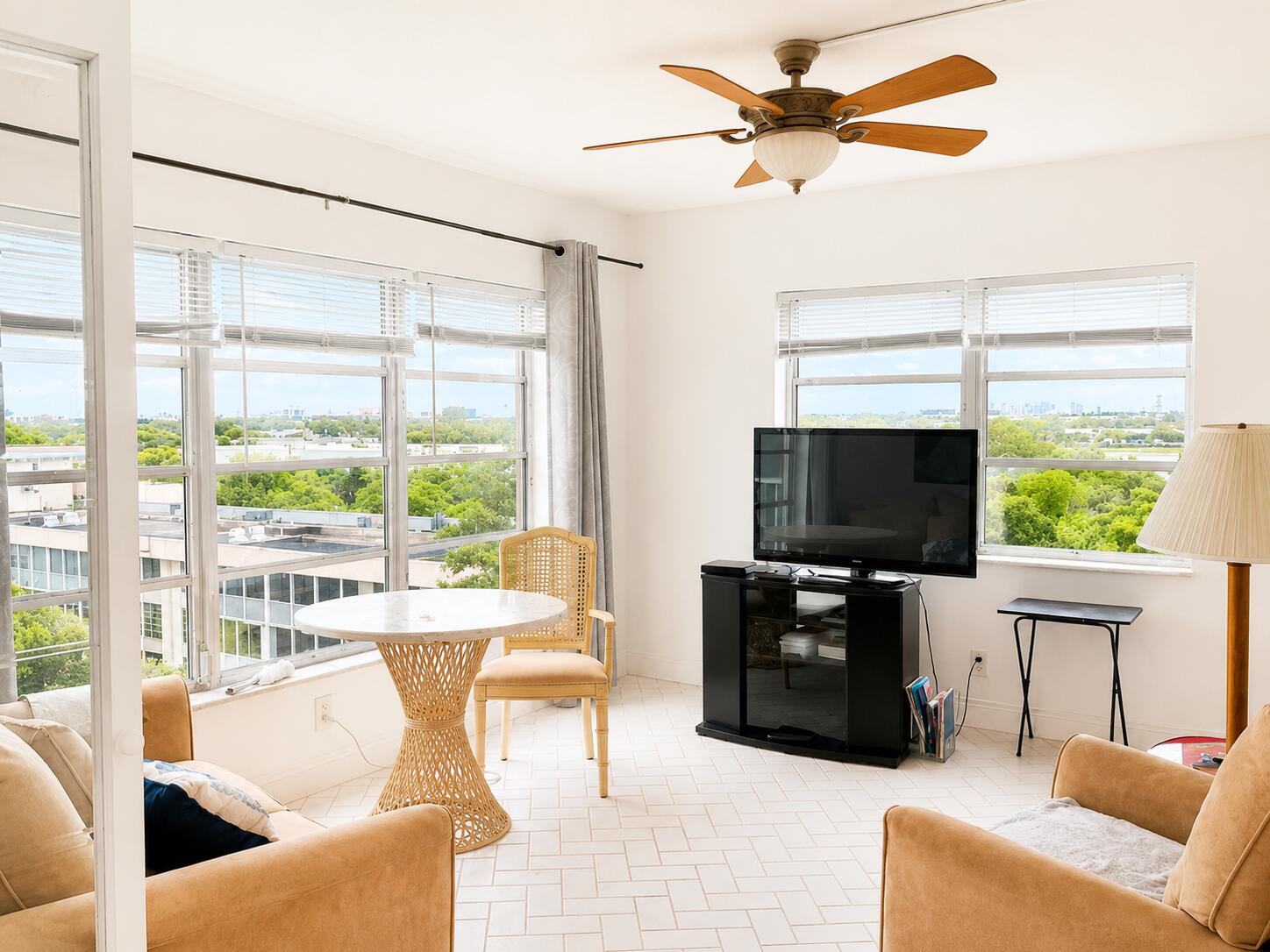 NO 13 PALM-AIRE COUNTRY CLUB - Residential