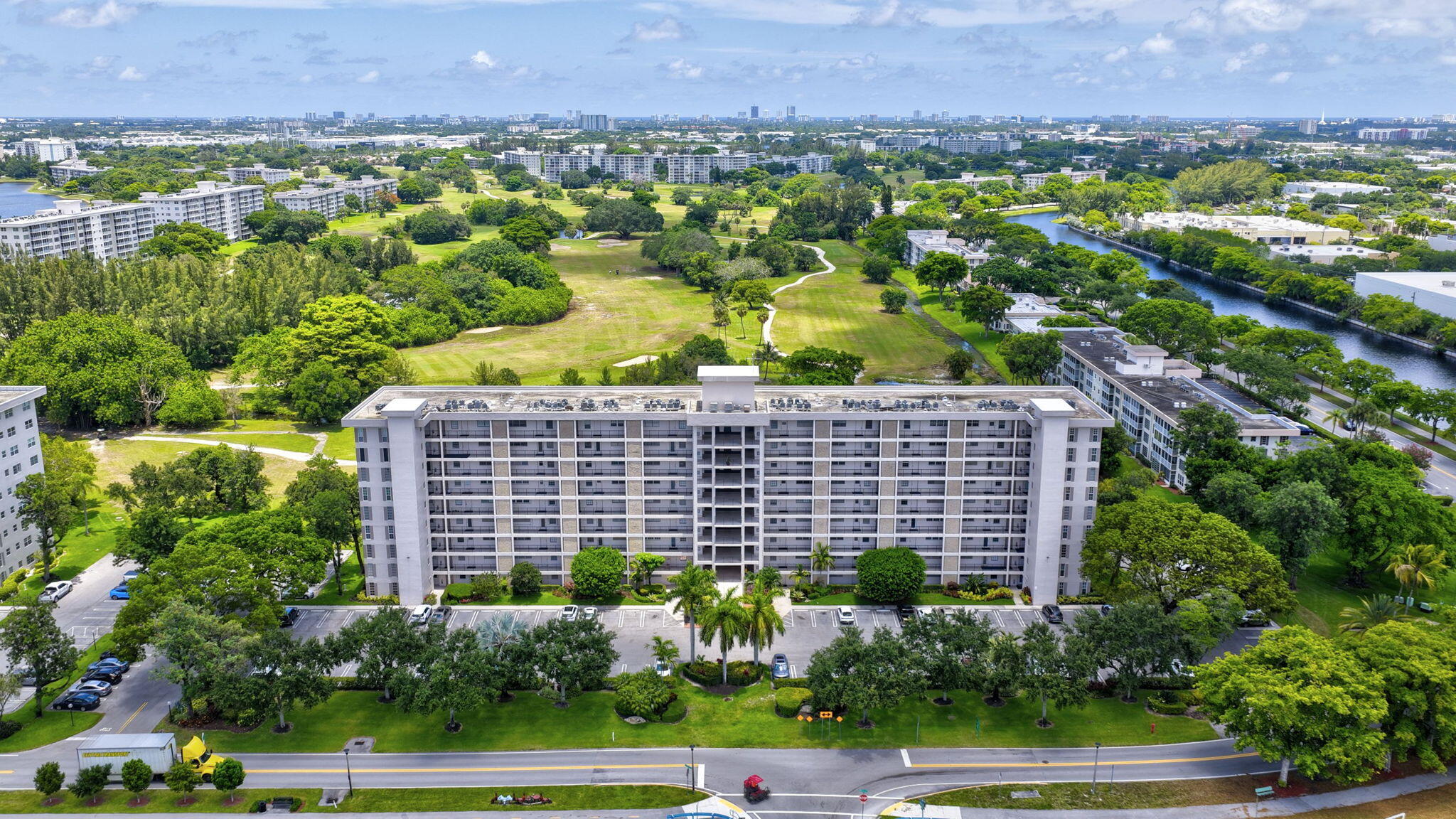 NO 13 PALM-AIRE COUNTRY CLUB - Residential