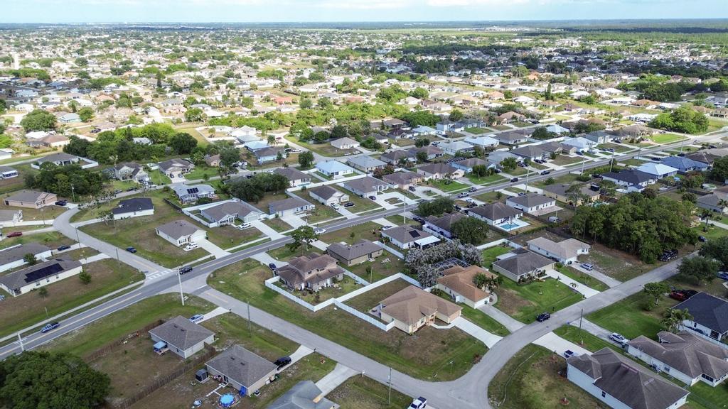 PORT ST LUCIE SECTION 33 - Residential