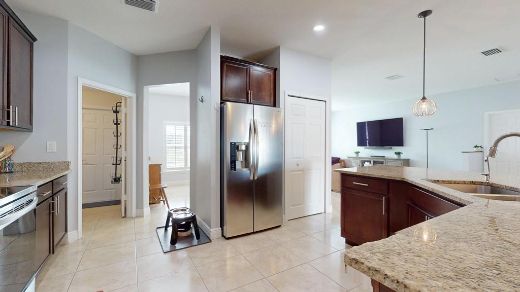 PORT ST LUCIE SECTION 33 - Residential