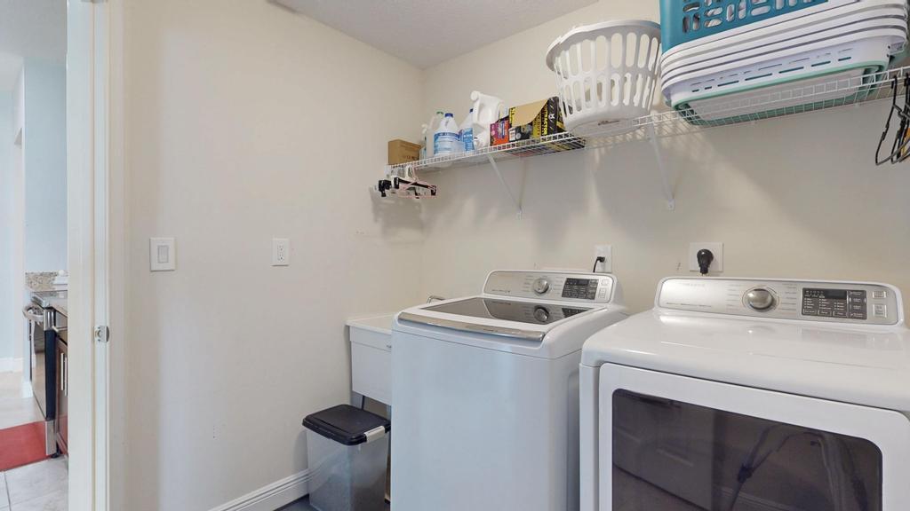 PORT ST LUCIE SECTION 33 - Residential