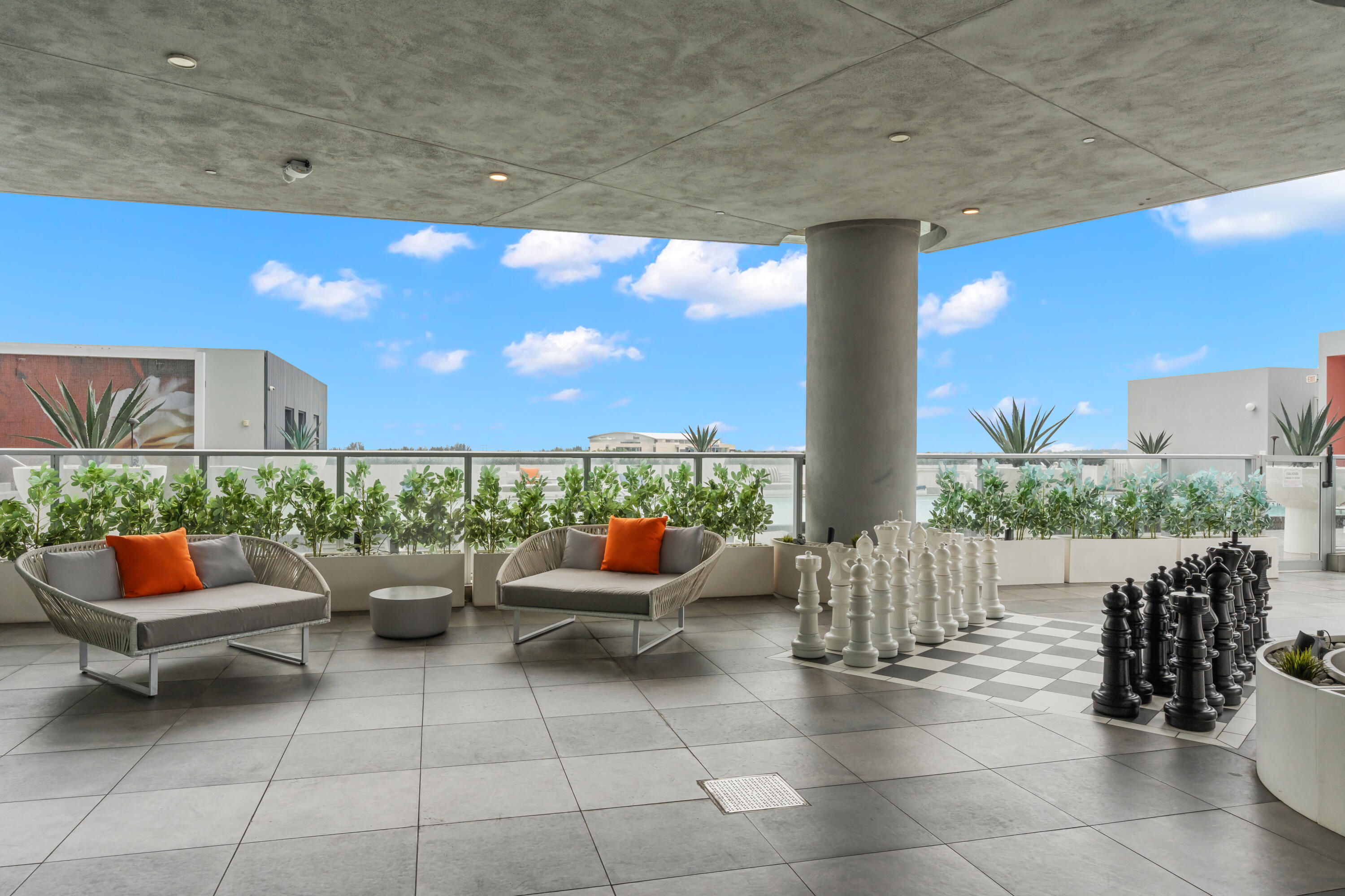 METROPICA NORTH TOWER ONE - Residential
