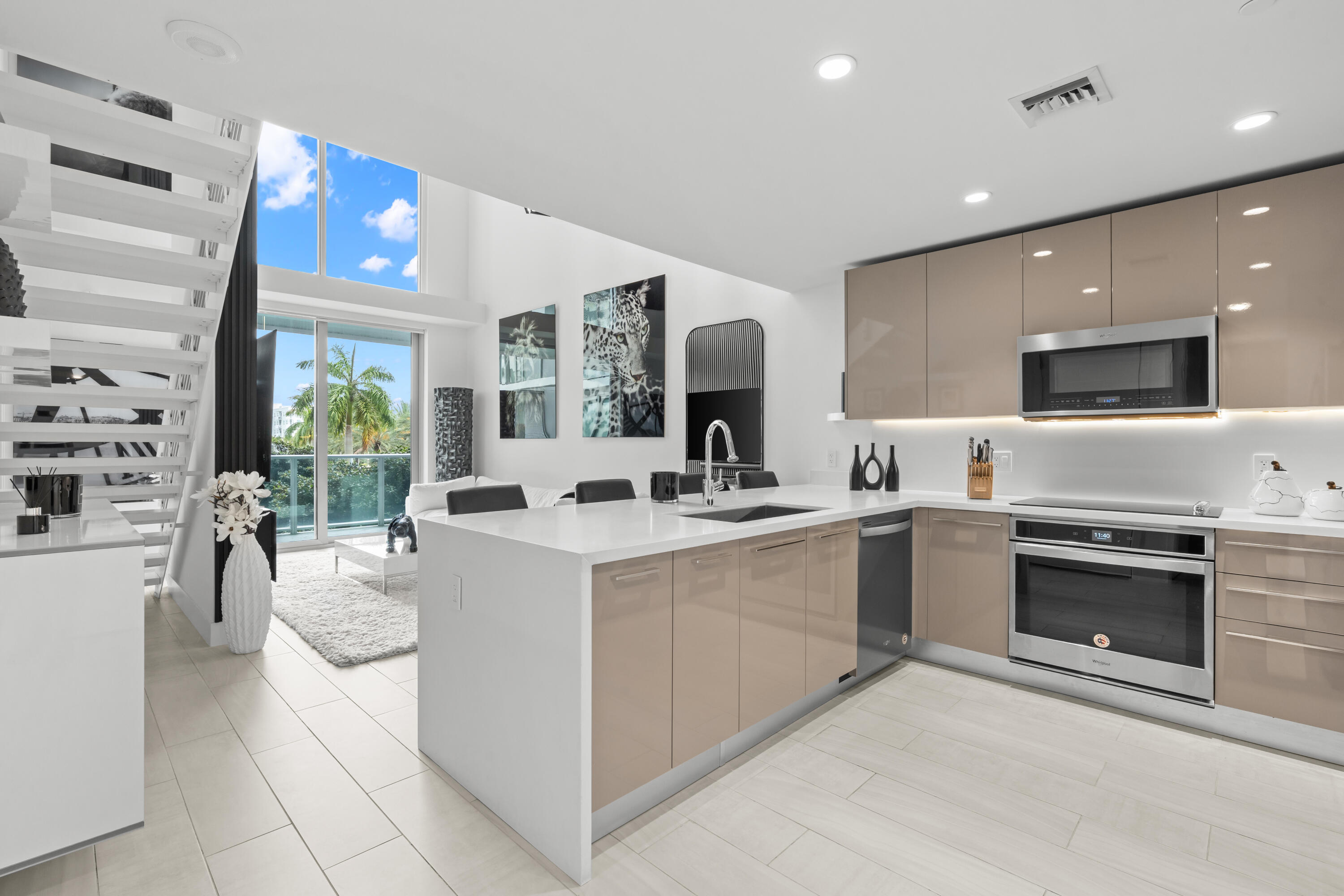 METROPICA NORTH TOWER ONE - Residential
